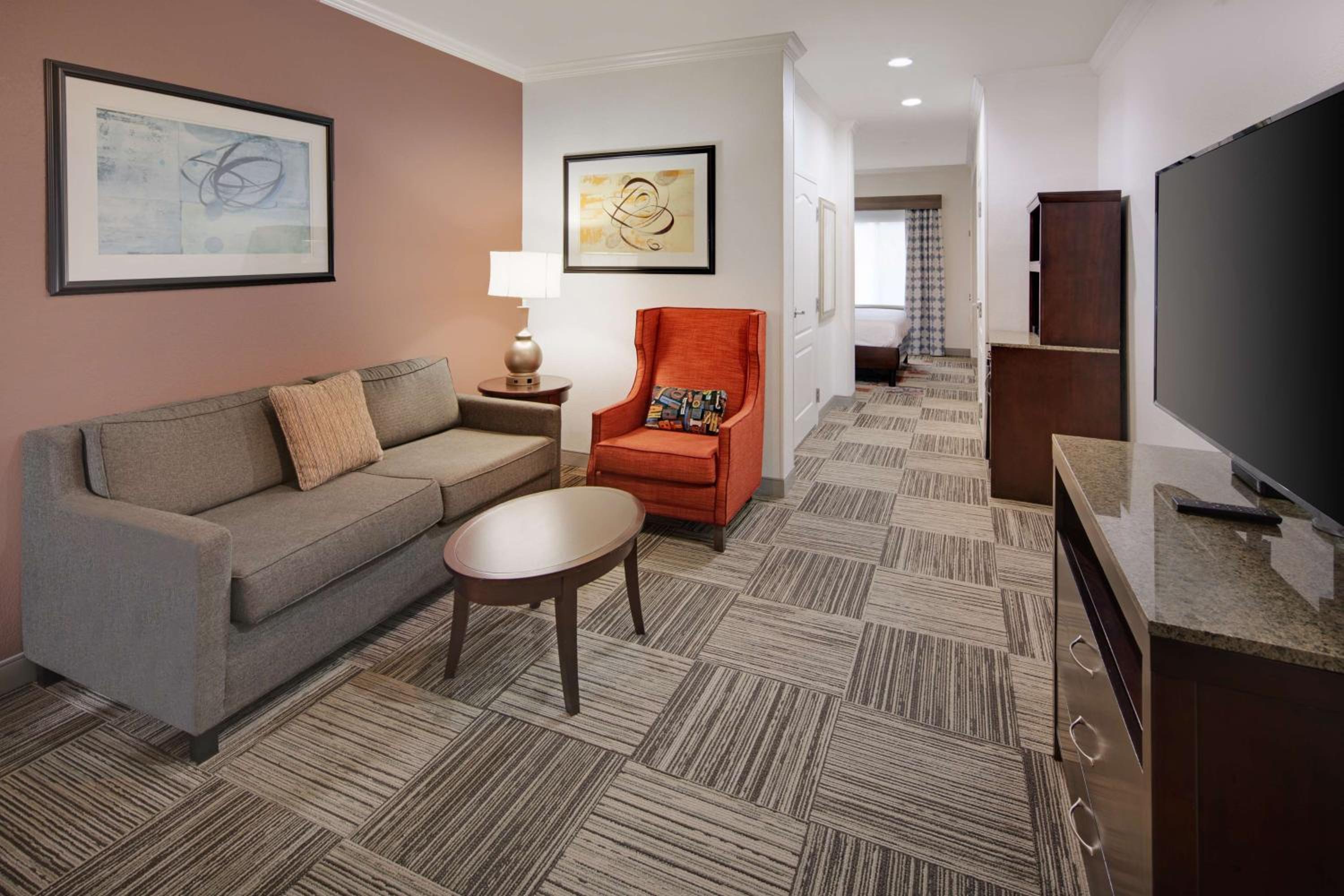 Junior King Suite with Sofa Bed - Photo 4
