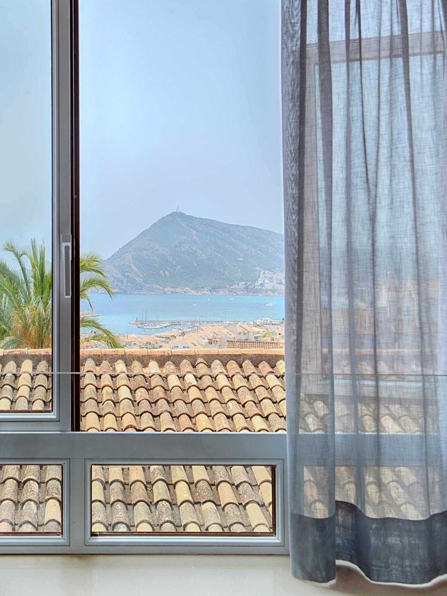 Double Room with Sea View - Photo 14
