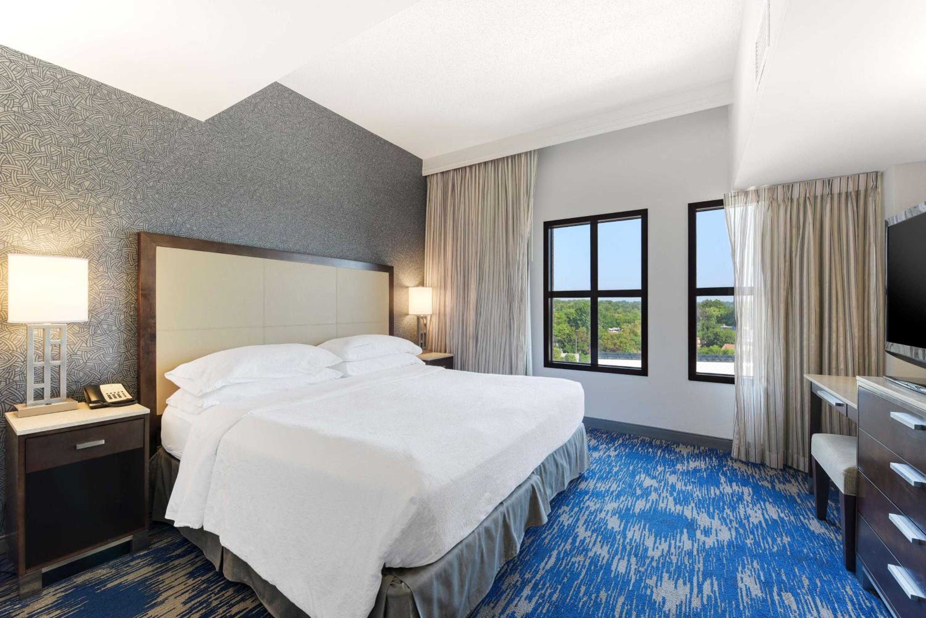 Two-Bedroom King Suite - Non-Smoking - Photo 4