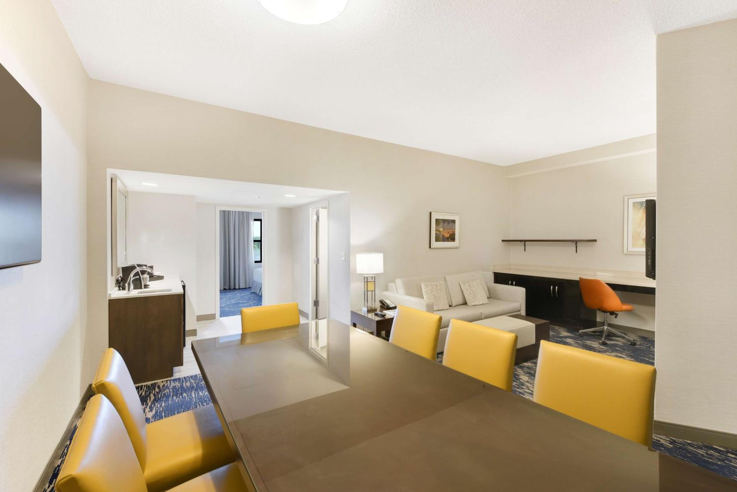 Executive King Suite - Photo 1