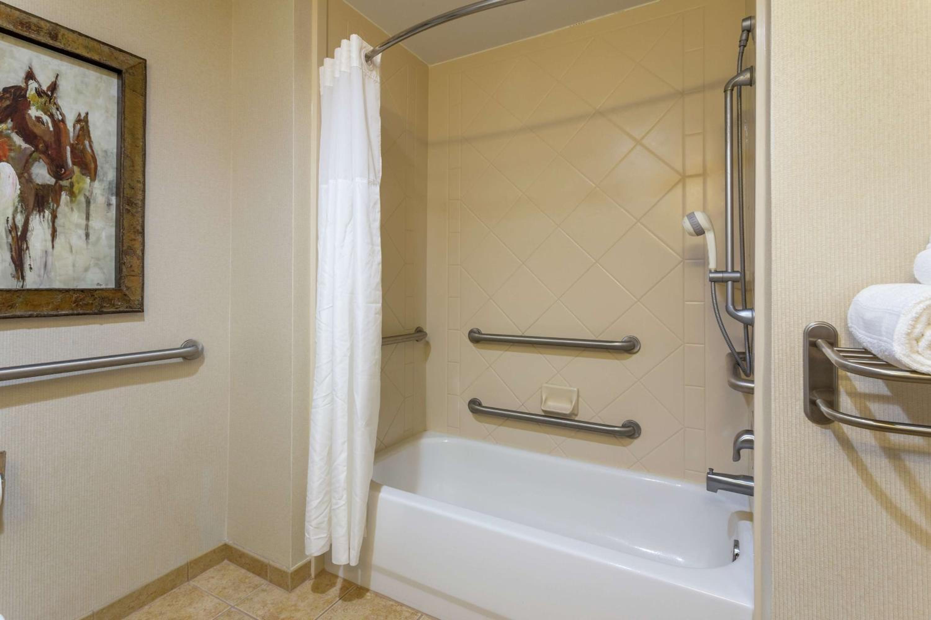 King Room - Mobility Access/Non-Smoking - Photo 3
