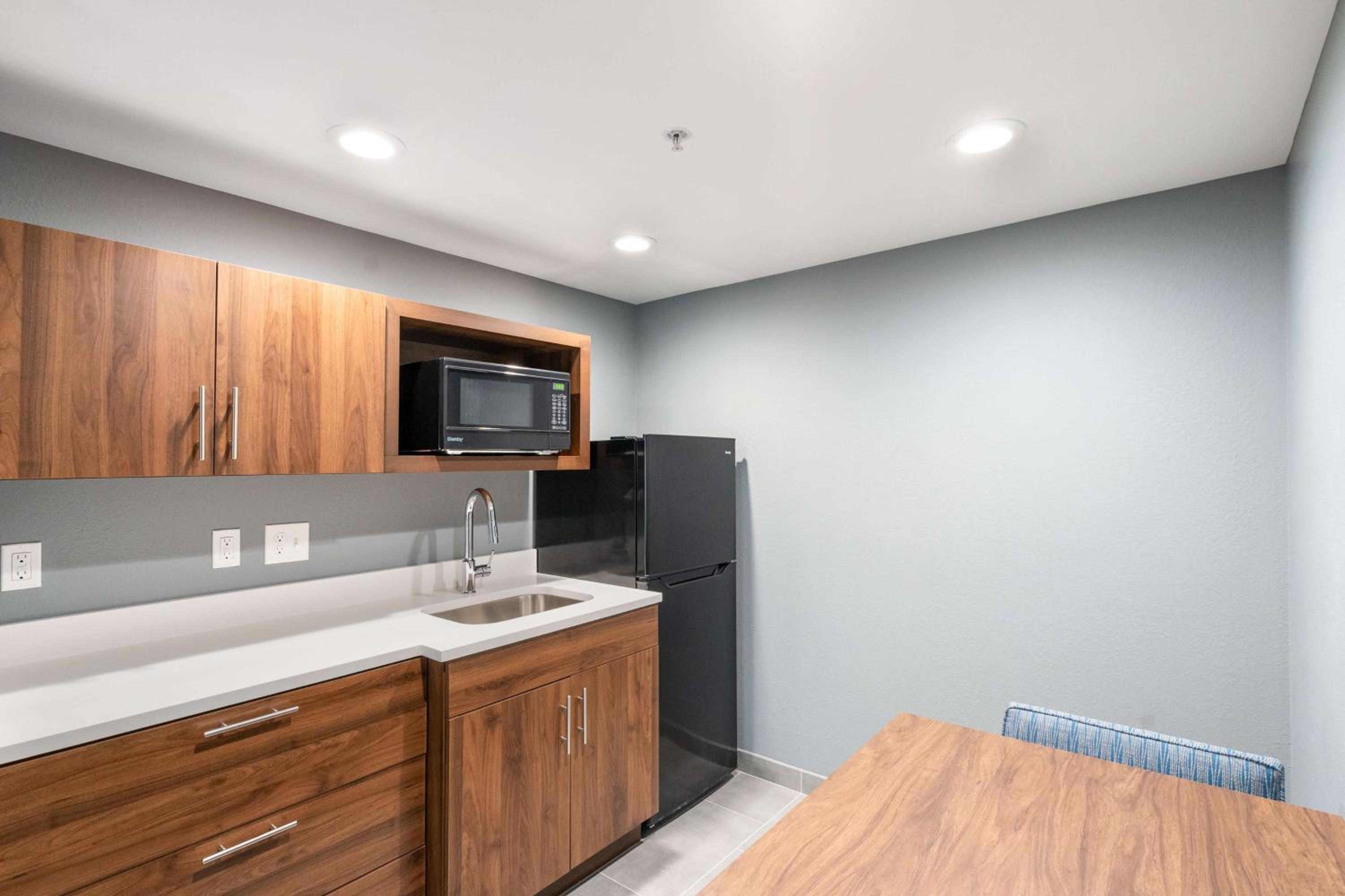 King Studio Suite - Non Smoking - Photo 2