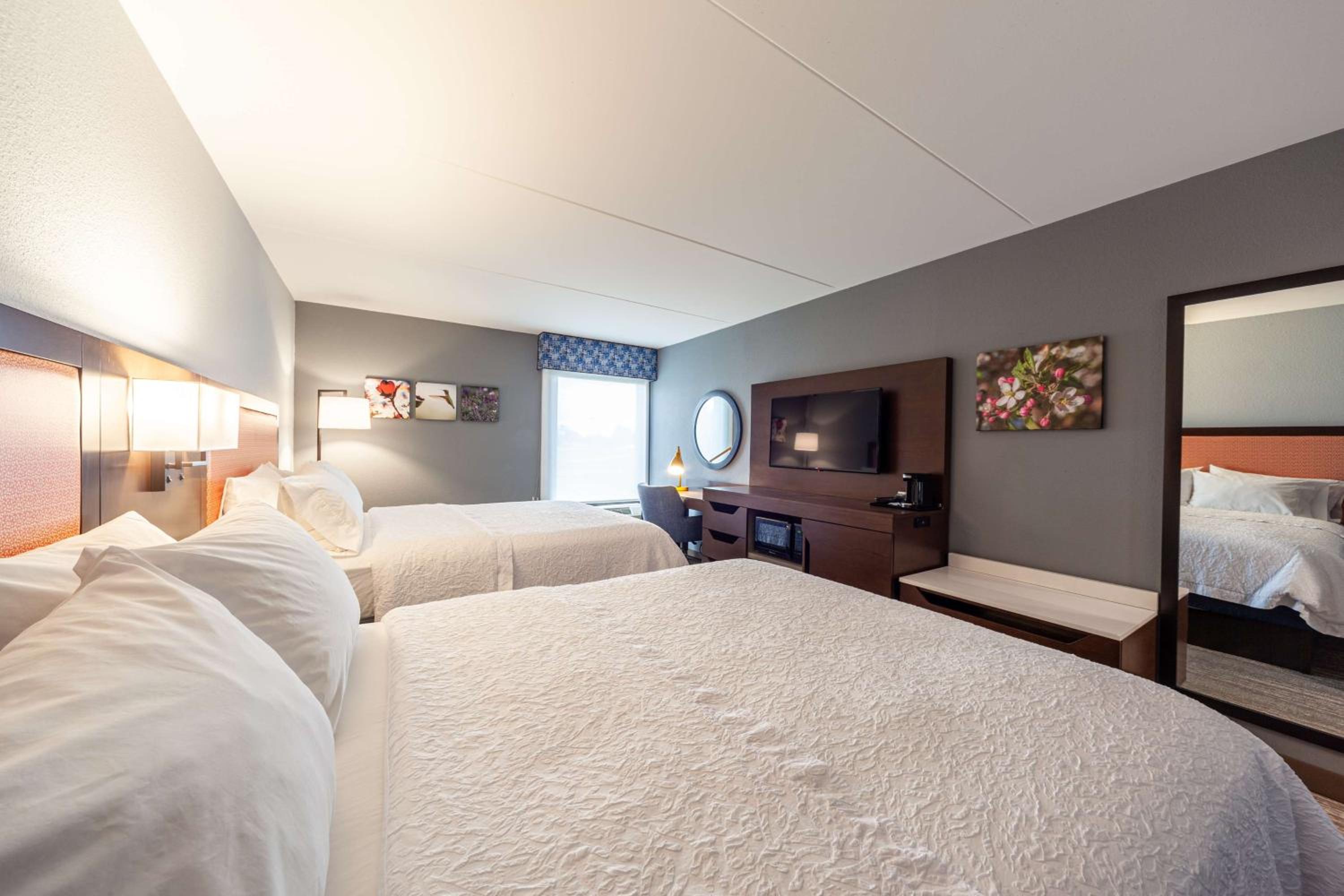 Queen Room with Two Queen Beds - Photo 1