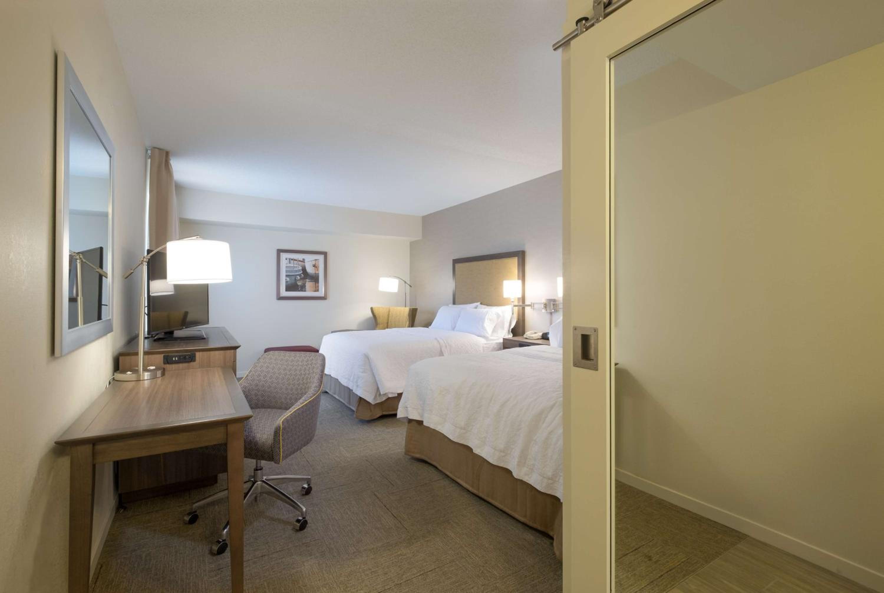 Queen Studio Suite with Two Queen Beds - Non-Smoking - Photo 1