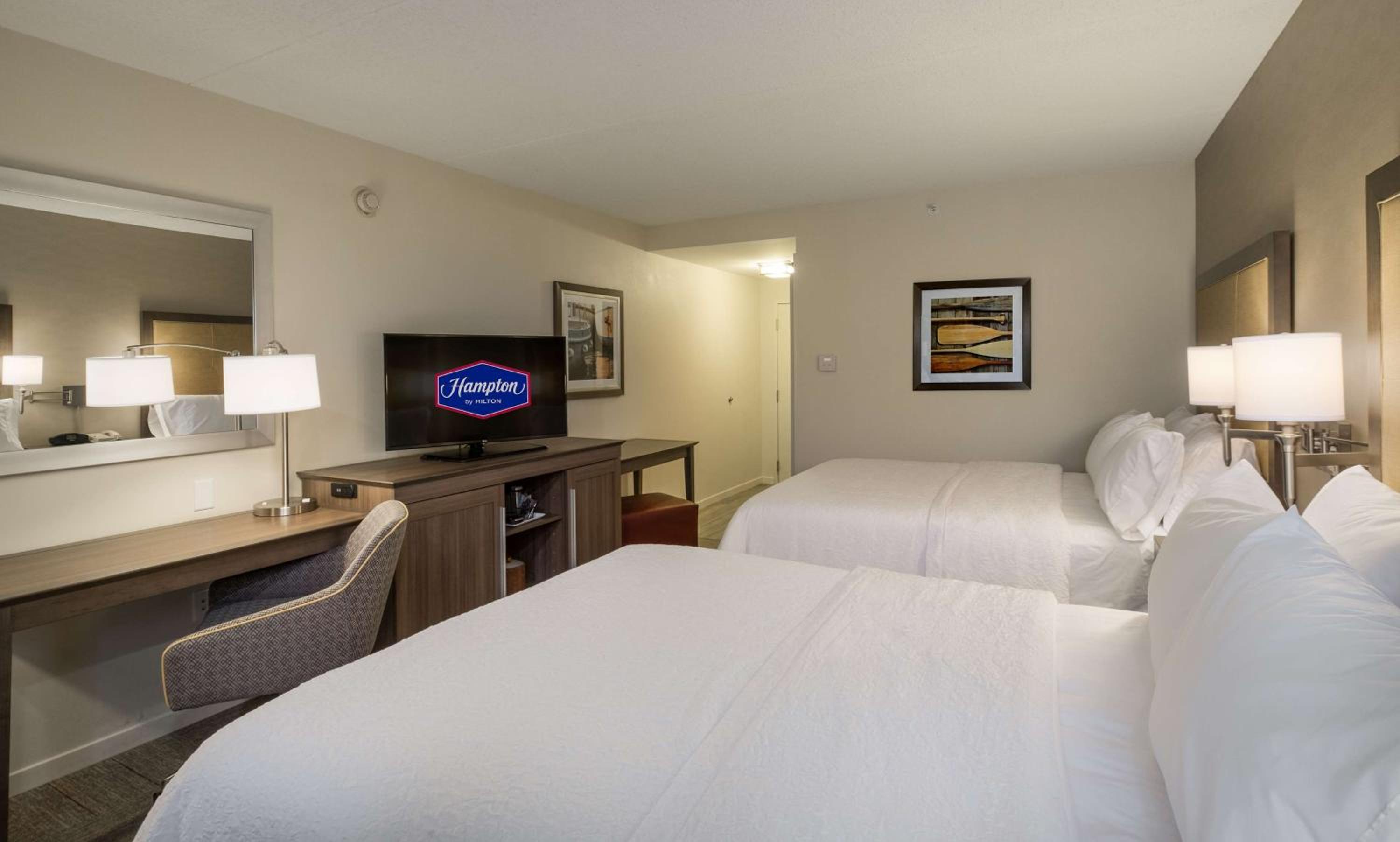 Room with Two Queen Beds - Non-Smoking - Photo 1