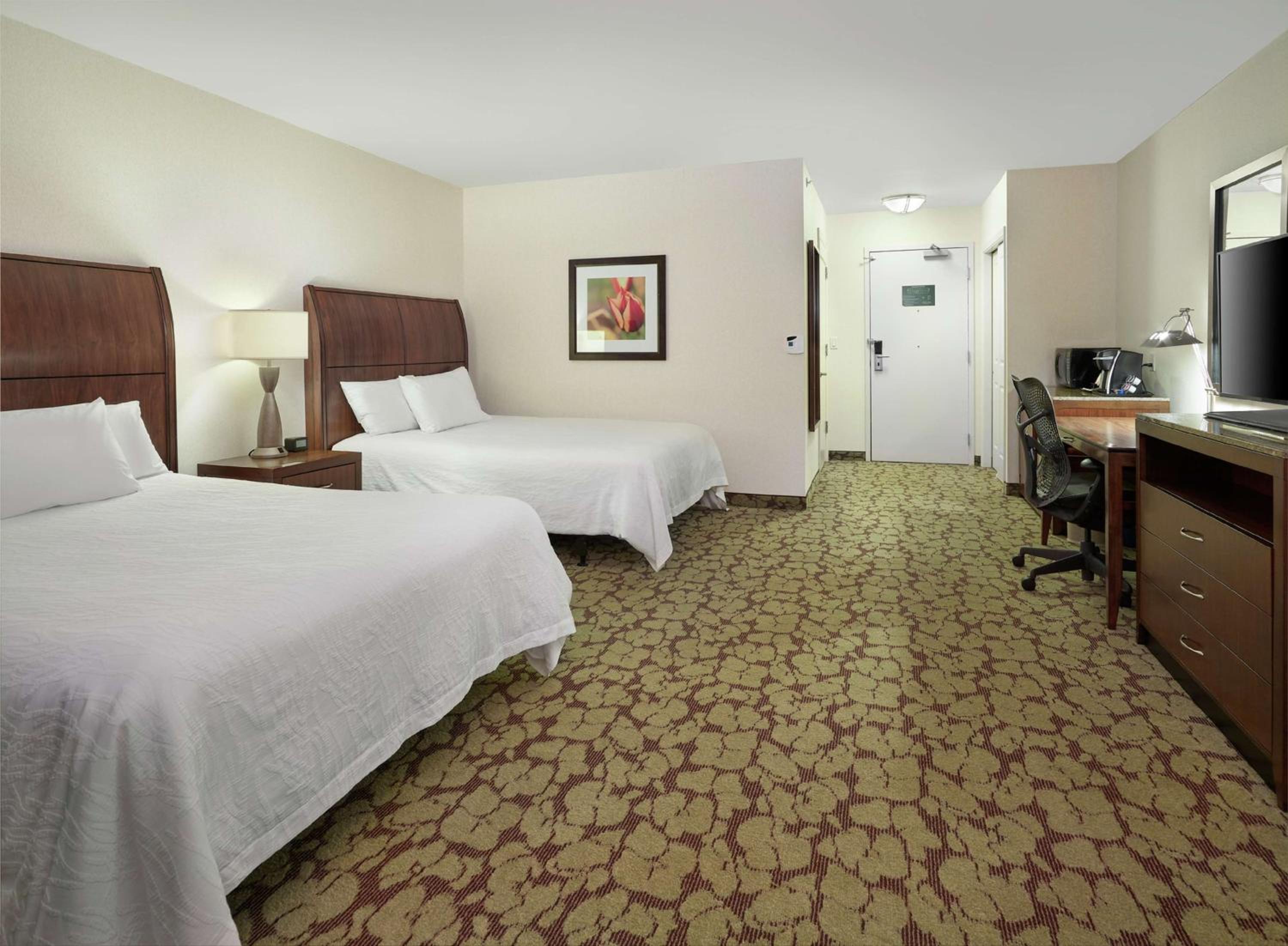 Queen Room with Two Queen Beds - Disability Access - Photo 1