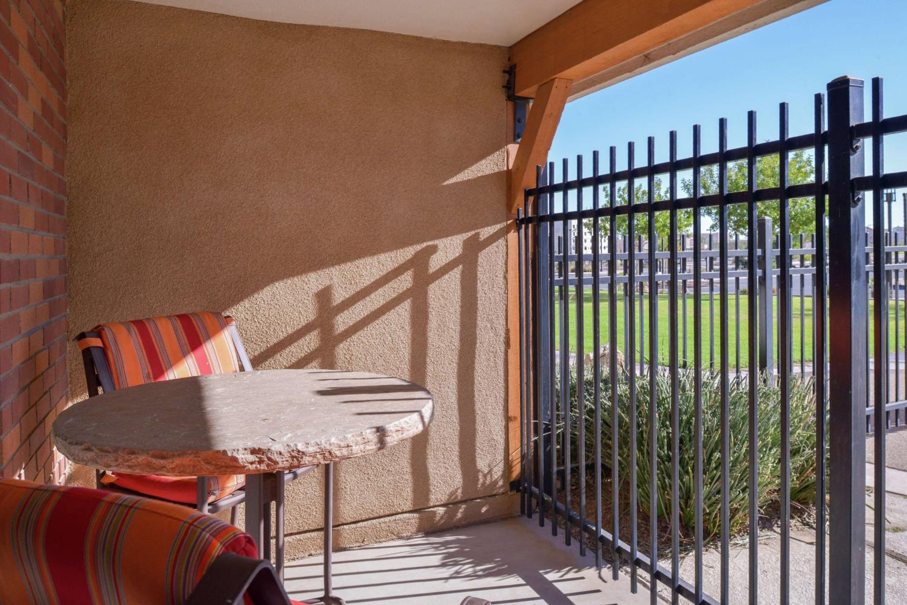 Room with Patio Pool - Photo 4