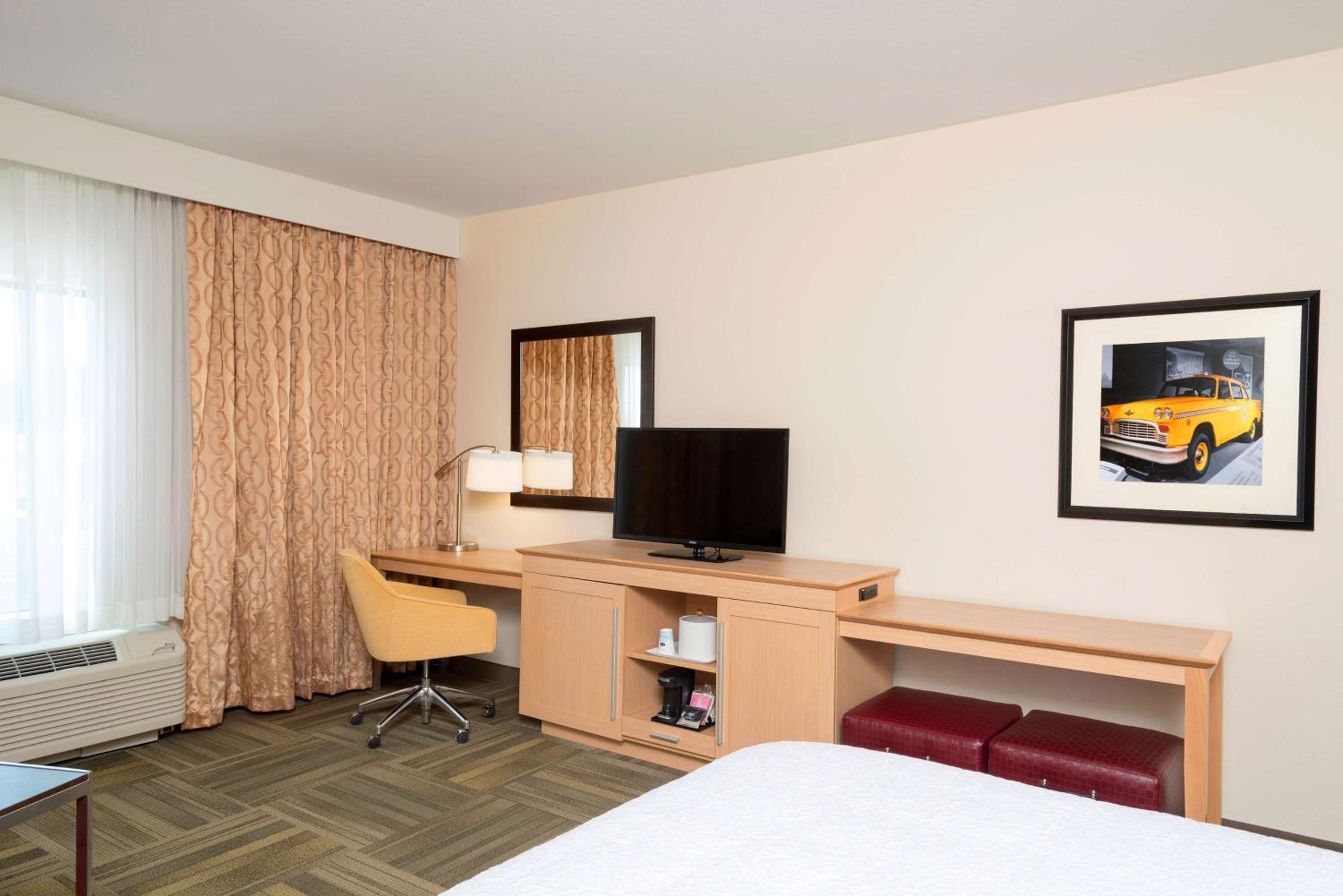 Queen Room with Two Queen Beds - Hearing Access/Non-Smoking