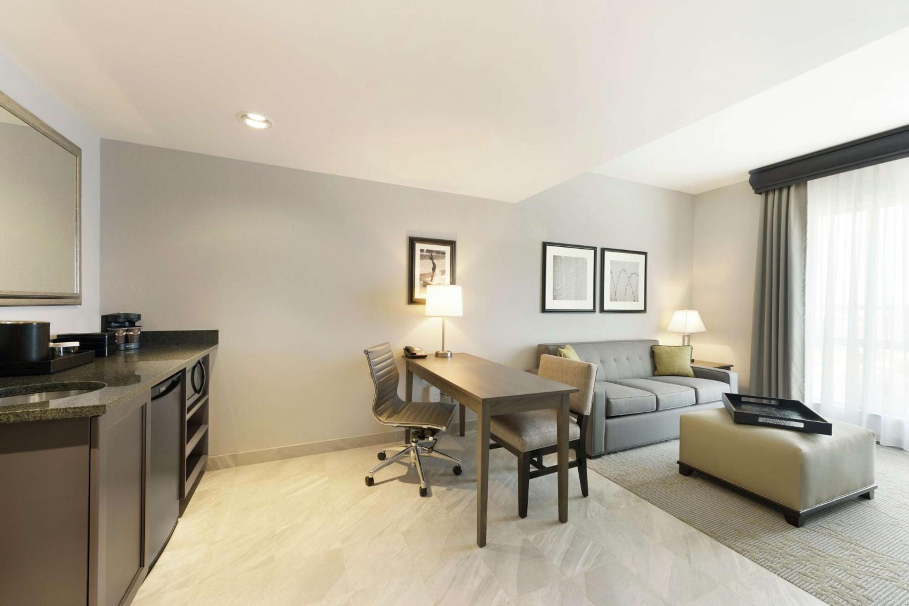 King Suite - Hearing Access photo 3