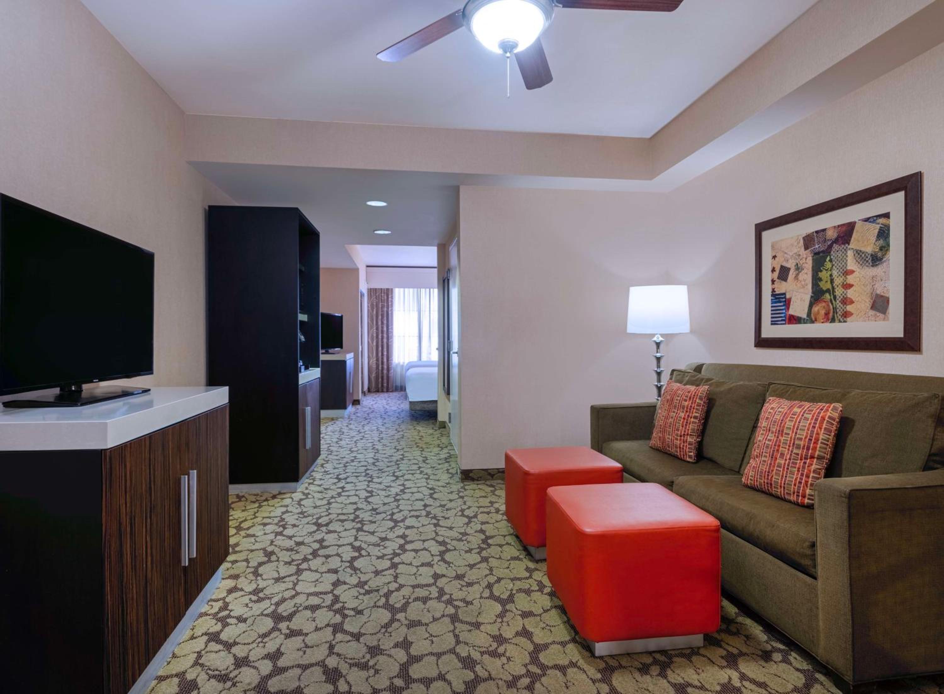 Junior Suite with Two Queen Beds - Photo 3