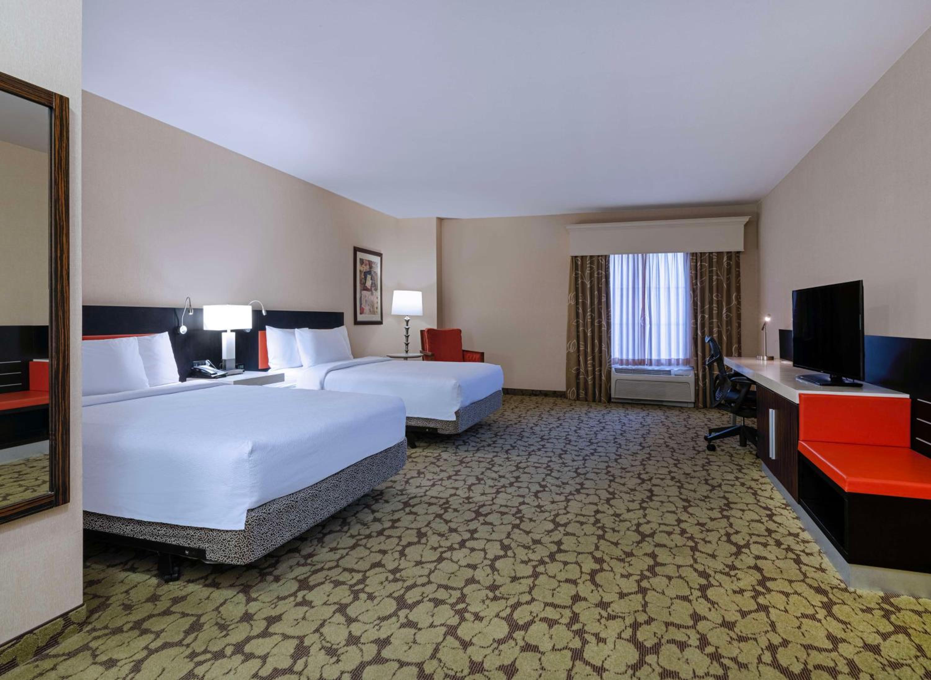 Queen Room with Two Queen Beds - Hearing Access - Photo 3