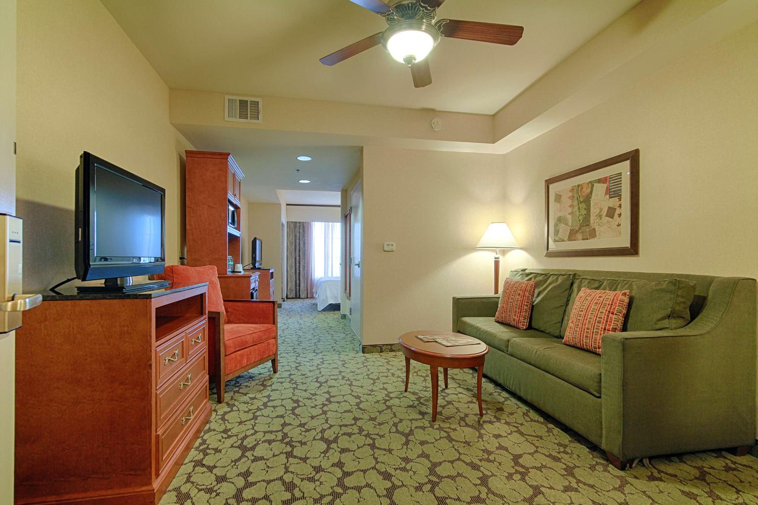Junior King Suite with Sofa Bed - Photo 6