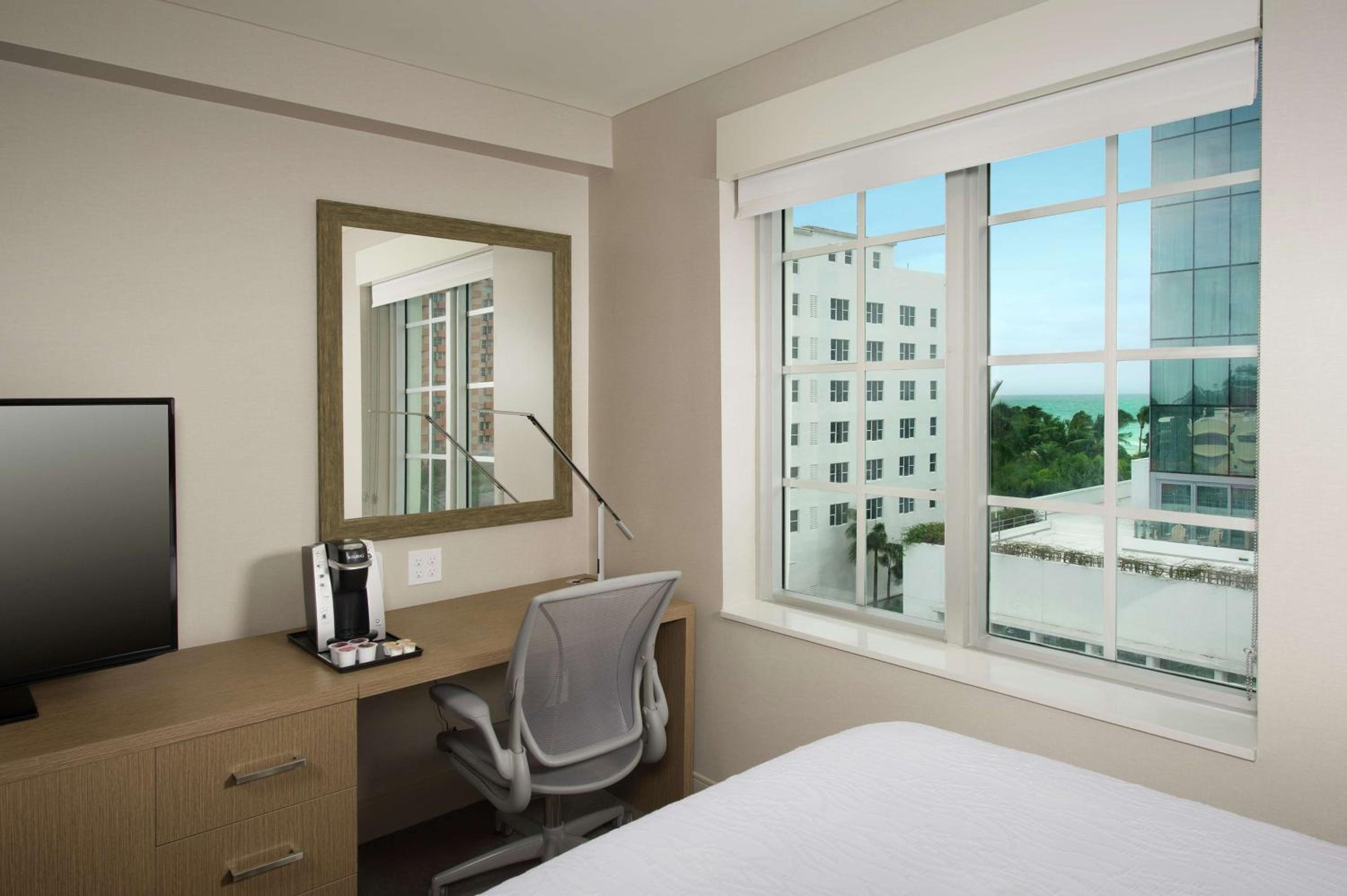 Queen Room with Two Queen Beds - Hearing Access