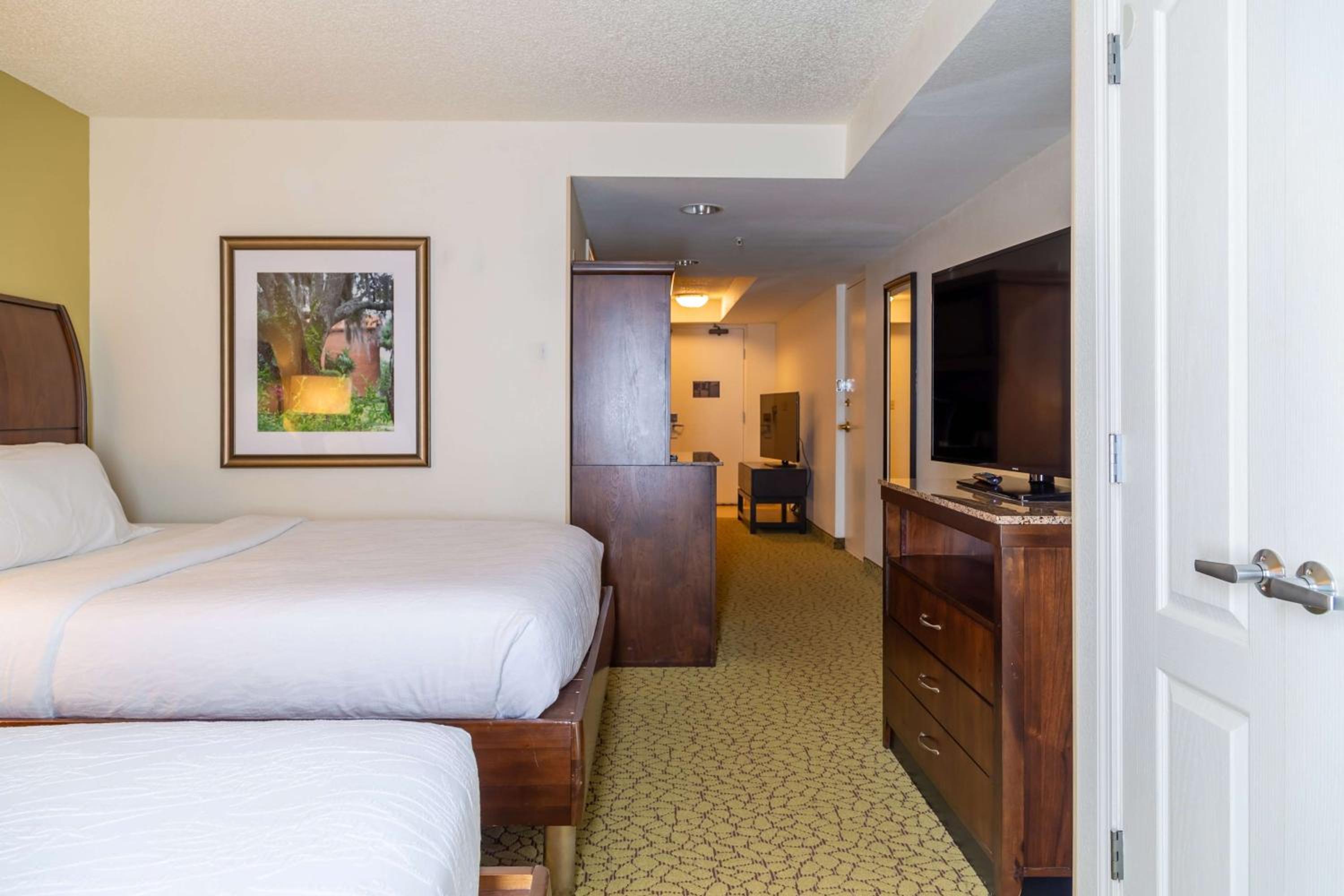 Junior King Suite with Sofa Bed