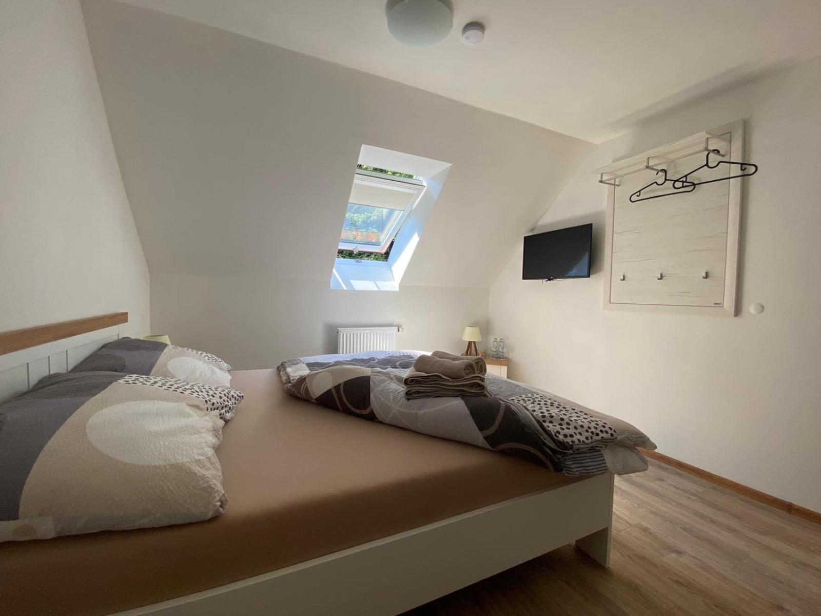 Double Room with Private Bathroom photo 3