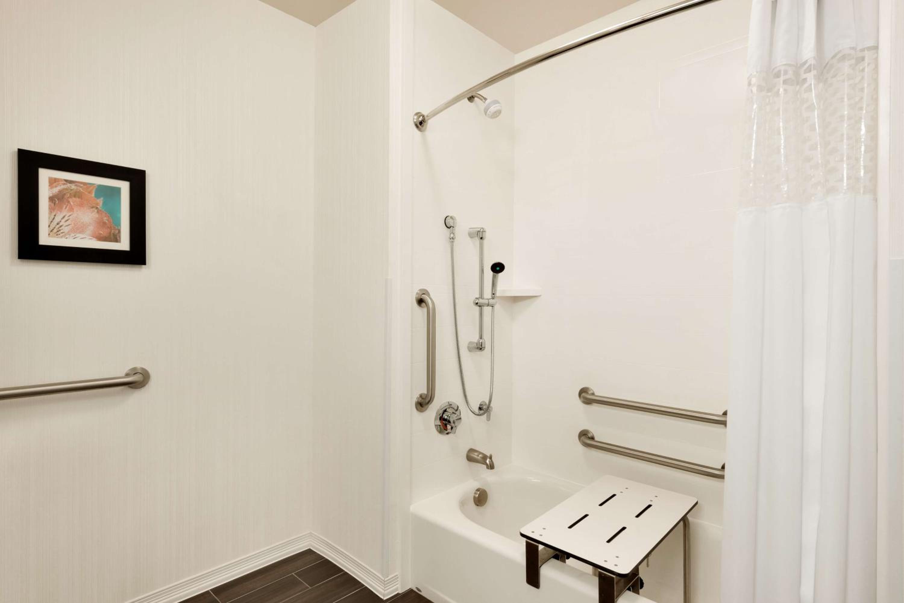 Queen Room with Two Queen Beds - Mobility Access/Non-Smoking