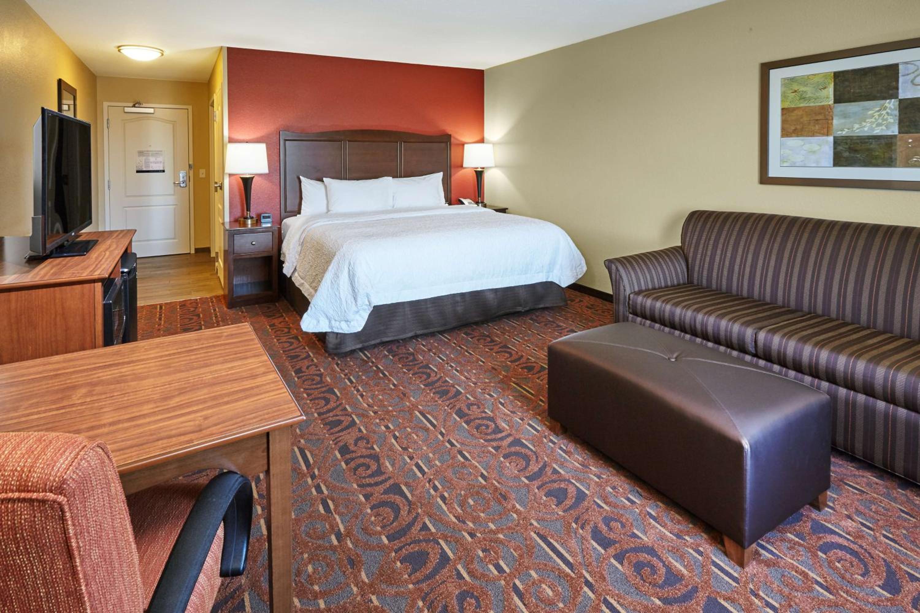King Room with Sofa Bed - Non-Smoking