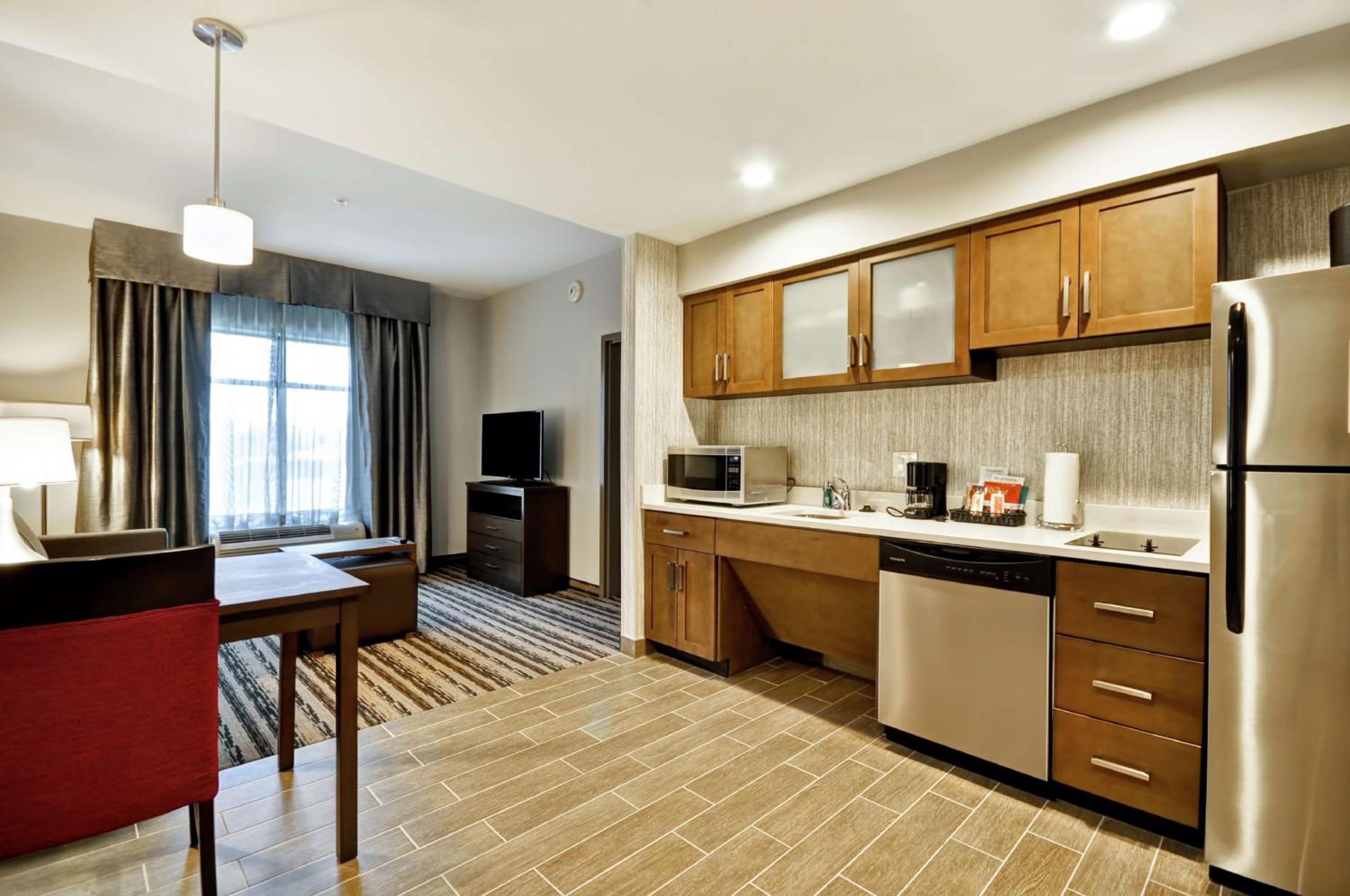 King Suite - Mobility and Hearing Access/Non-Smoking