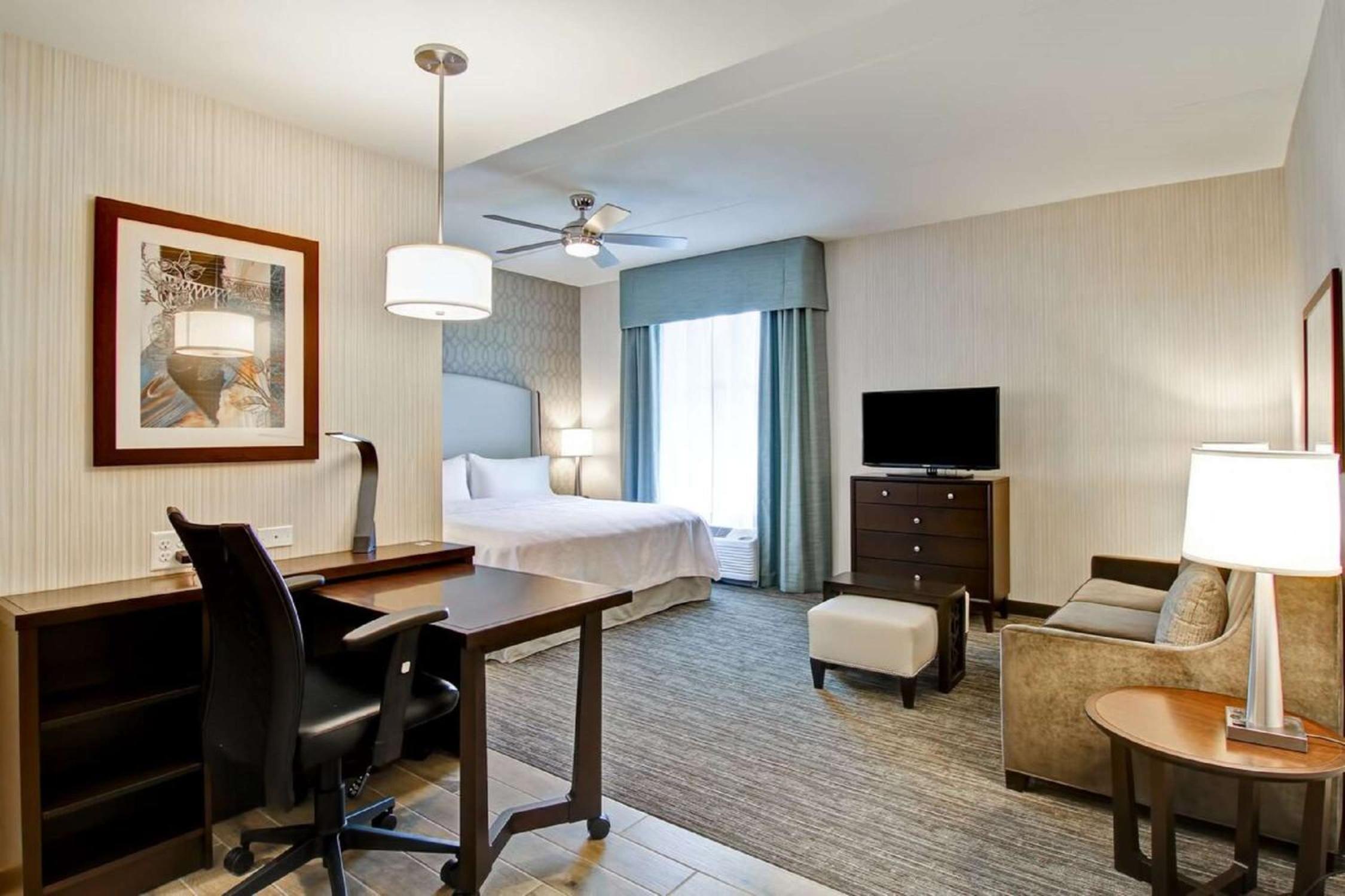 King Studio Suite - Non-Smoking