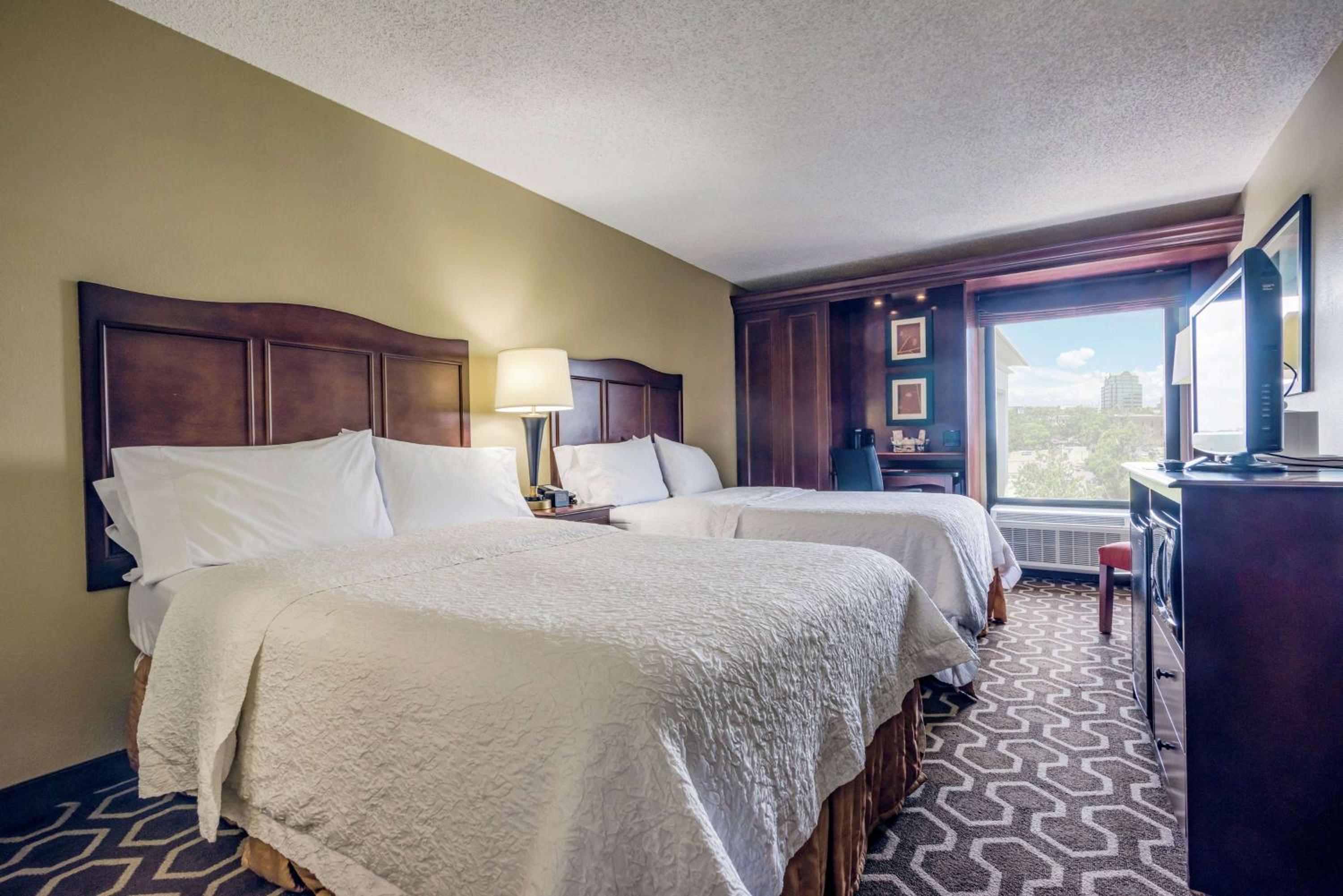 Double Room With Two Double Beds - Non-Smoking - Photo 2