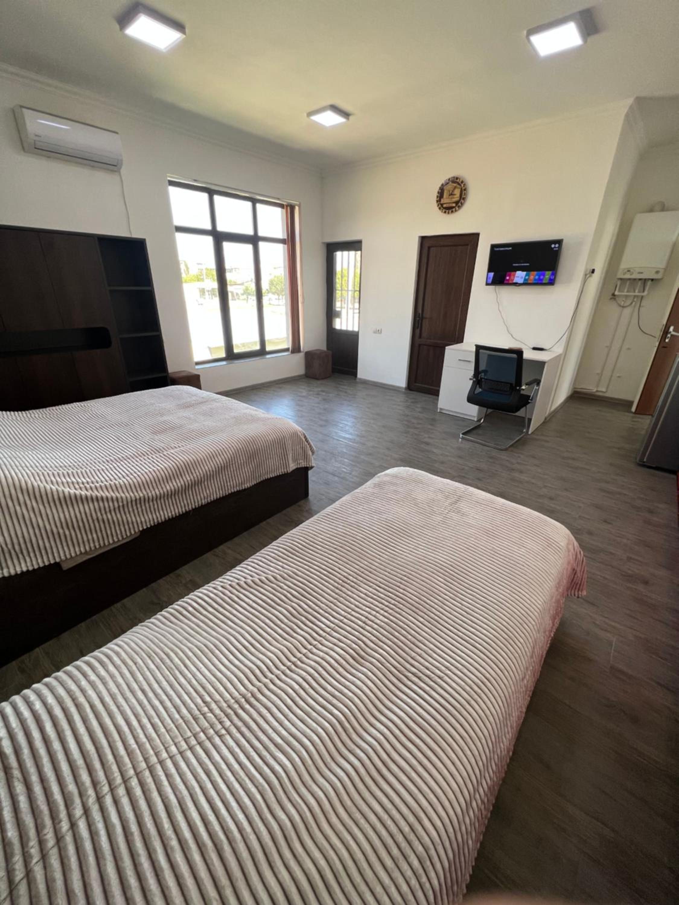 Family Room With Balcony photo 1