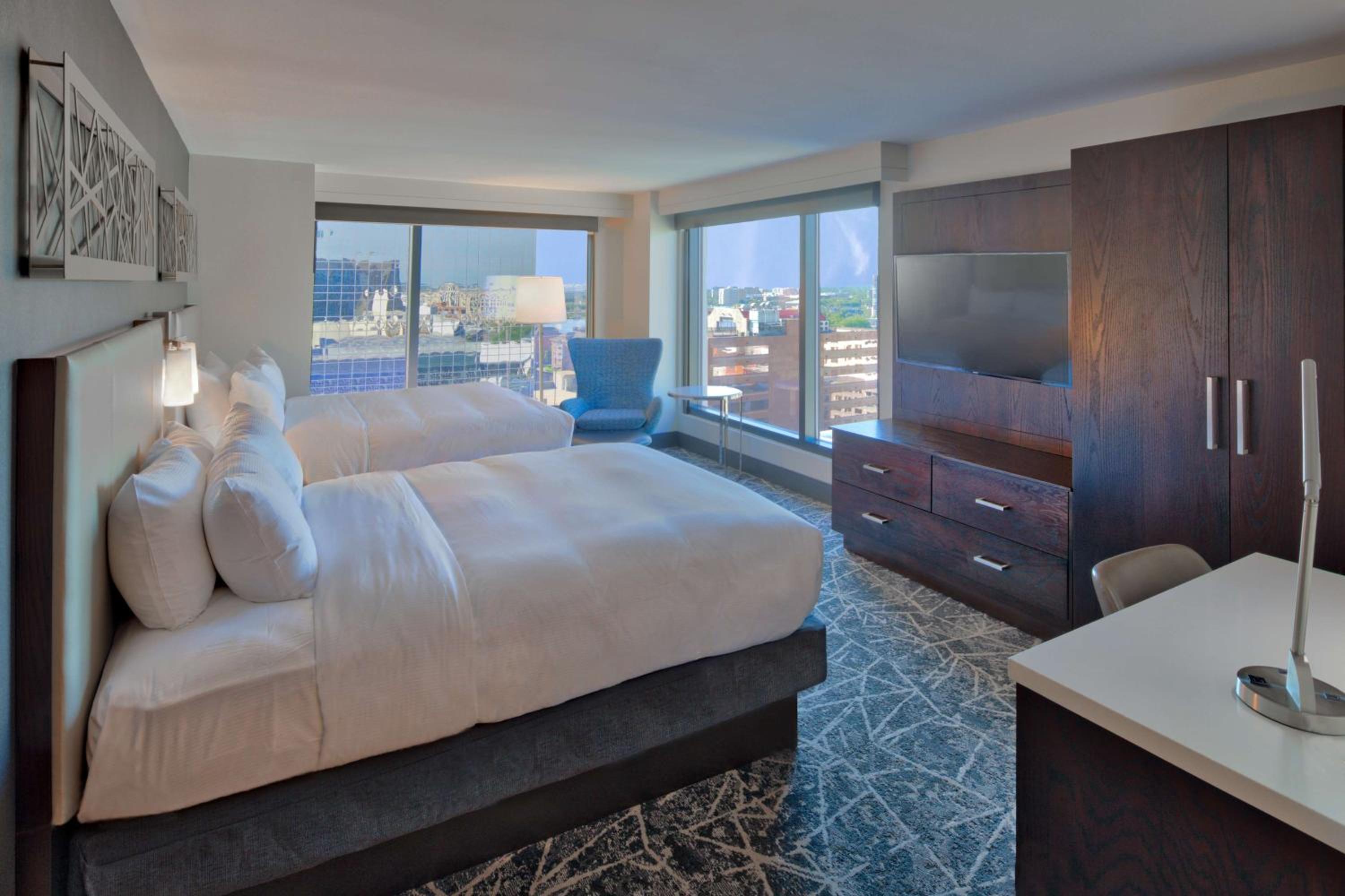 Queen Room with Two Queen Beds - Hearing Access