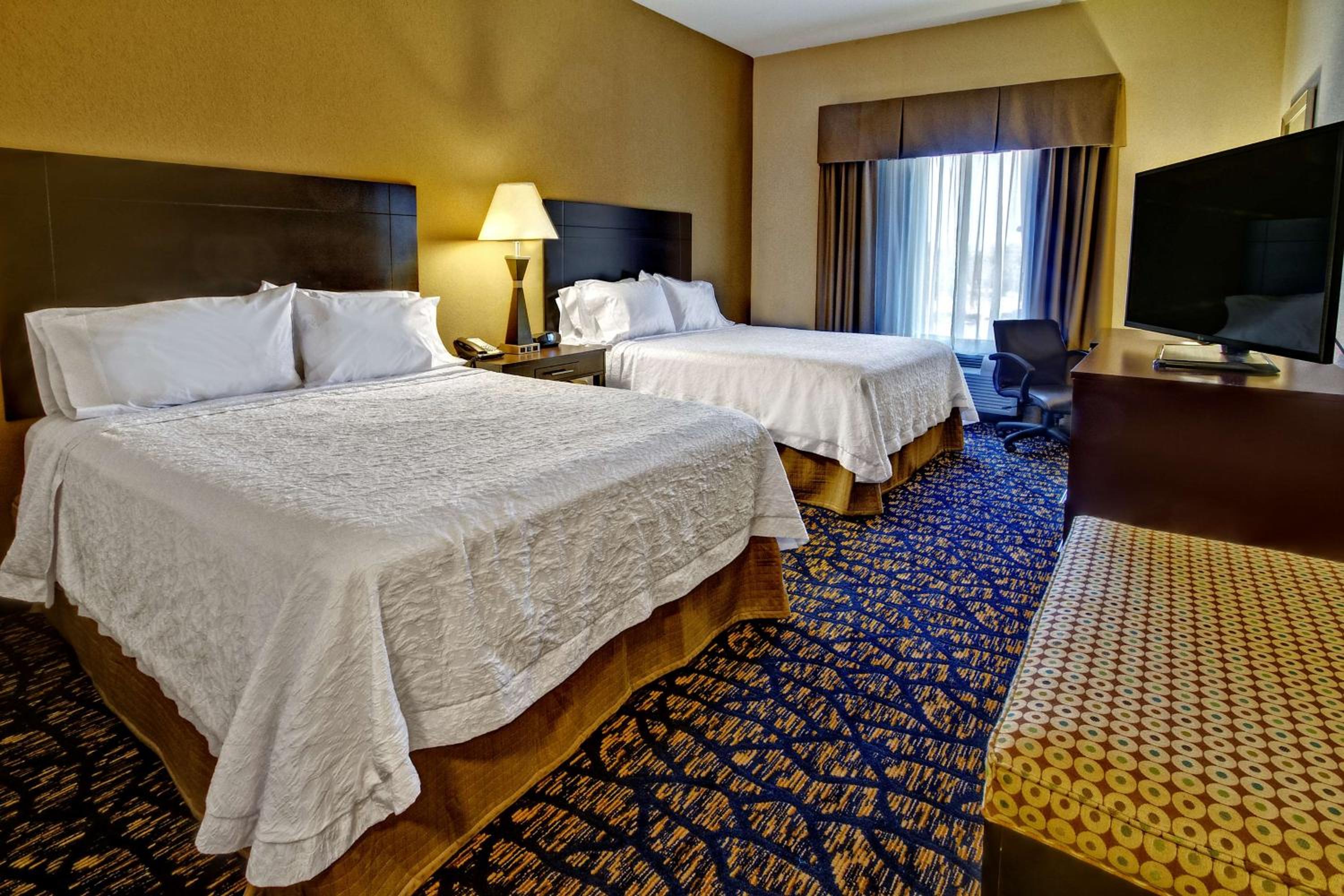 Queen Room with Two Queen Beds (4 Adults)
