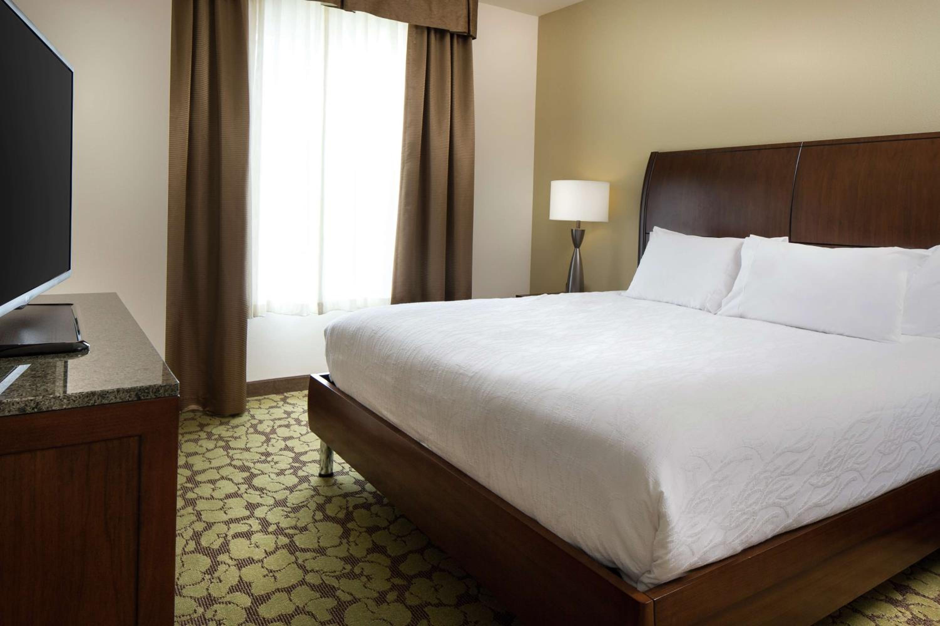 Junior King Suite with Sofa Bed