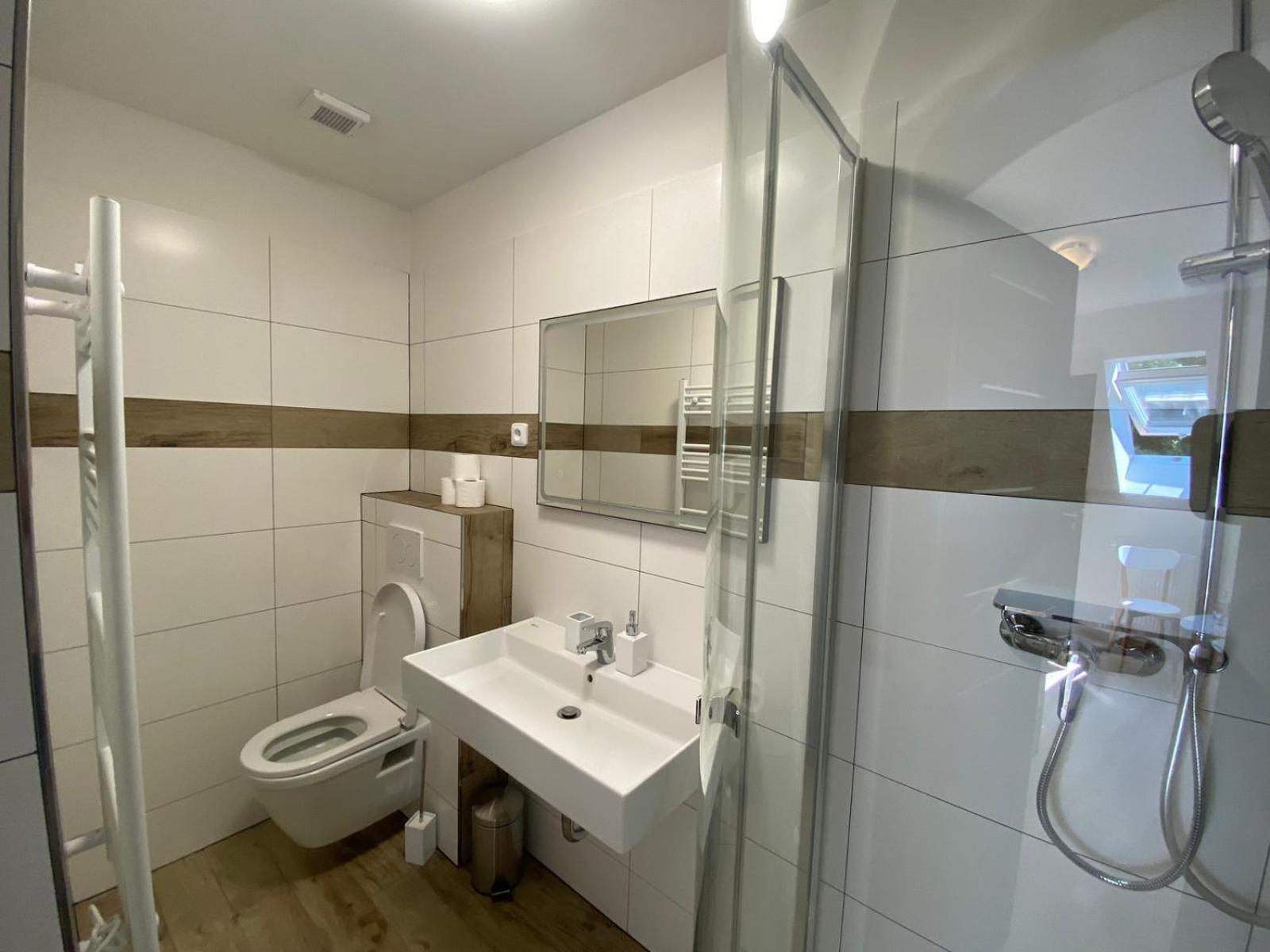 Triple Room with Private Bathroom photo 2