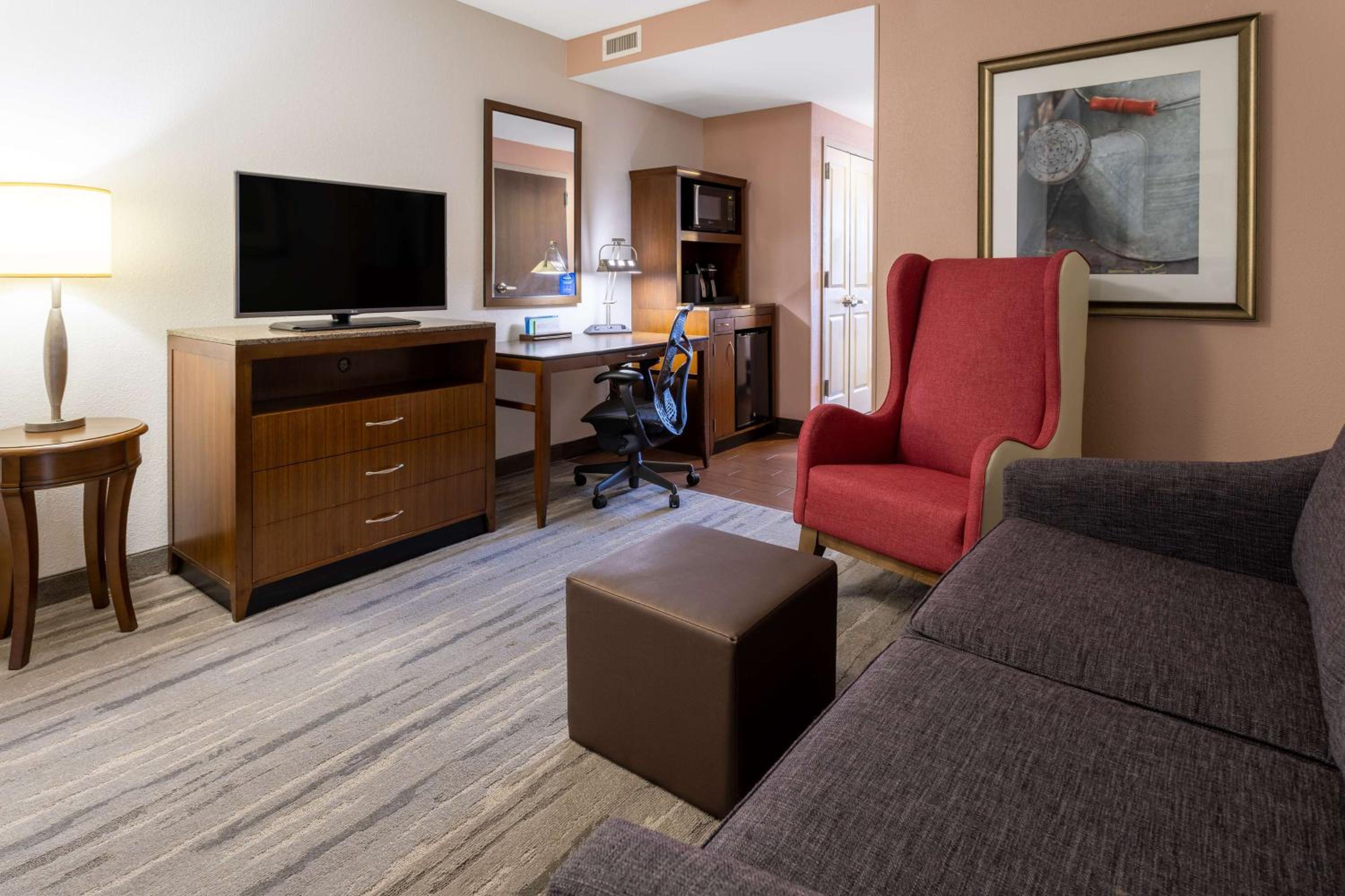 One-Bedroom Queen Suite with Two Queen Beds