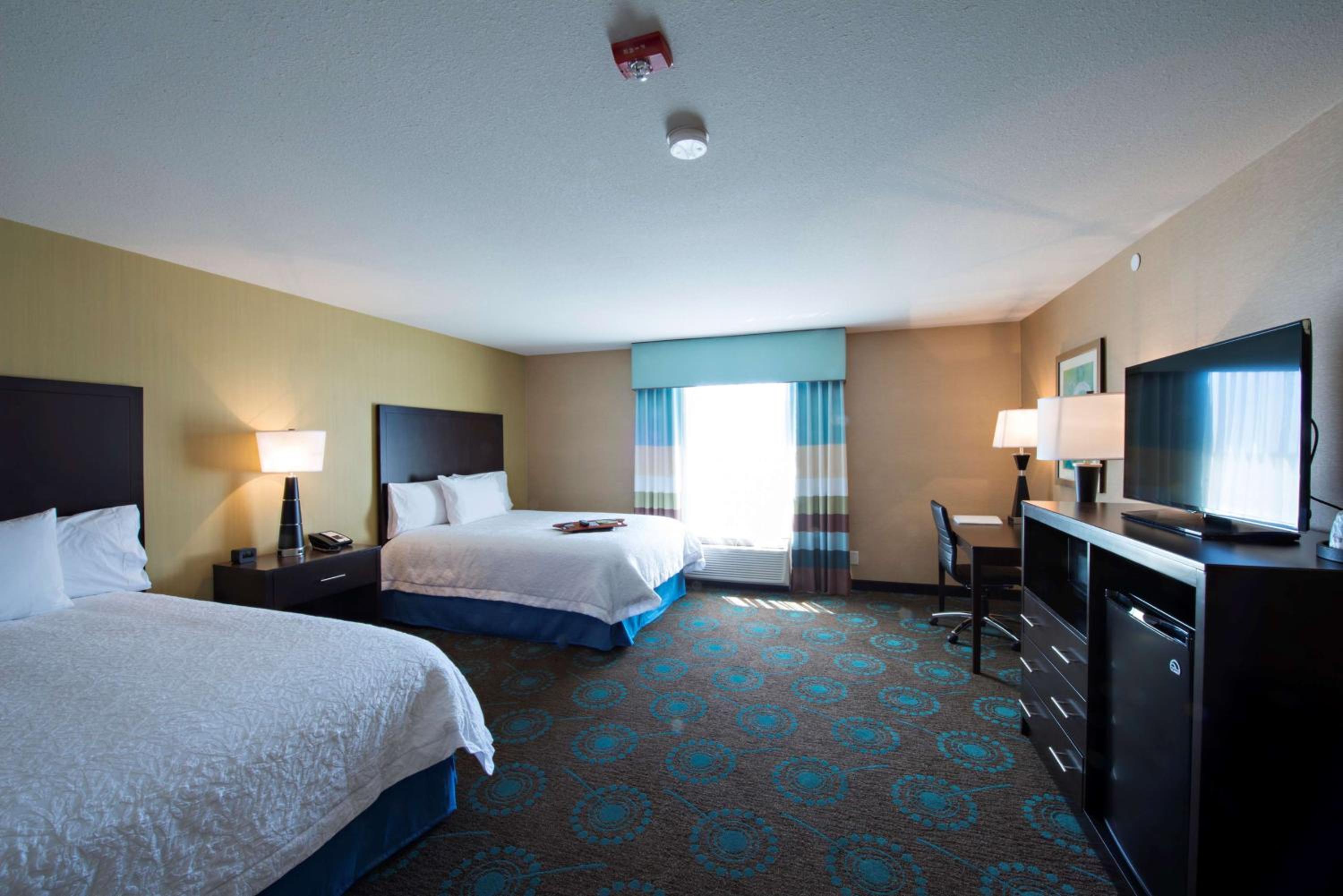 Queen Room with Two Queen Beds - Mobility Access/Non-Smoking photo 1