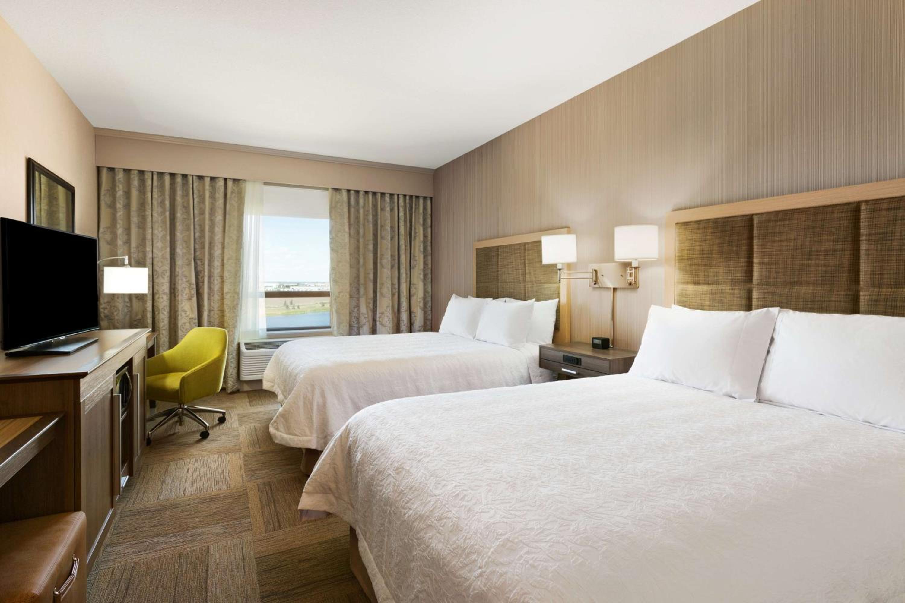 Queen Room with Two Queen Beds (4 Adults)