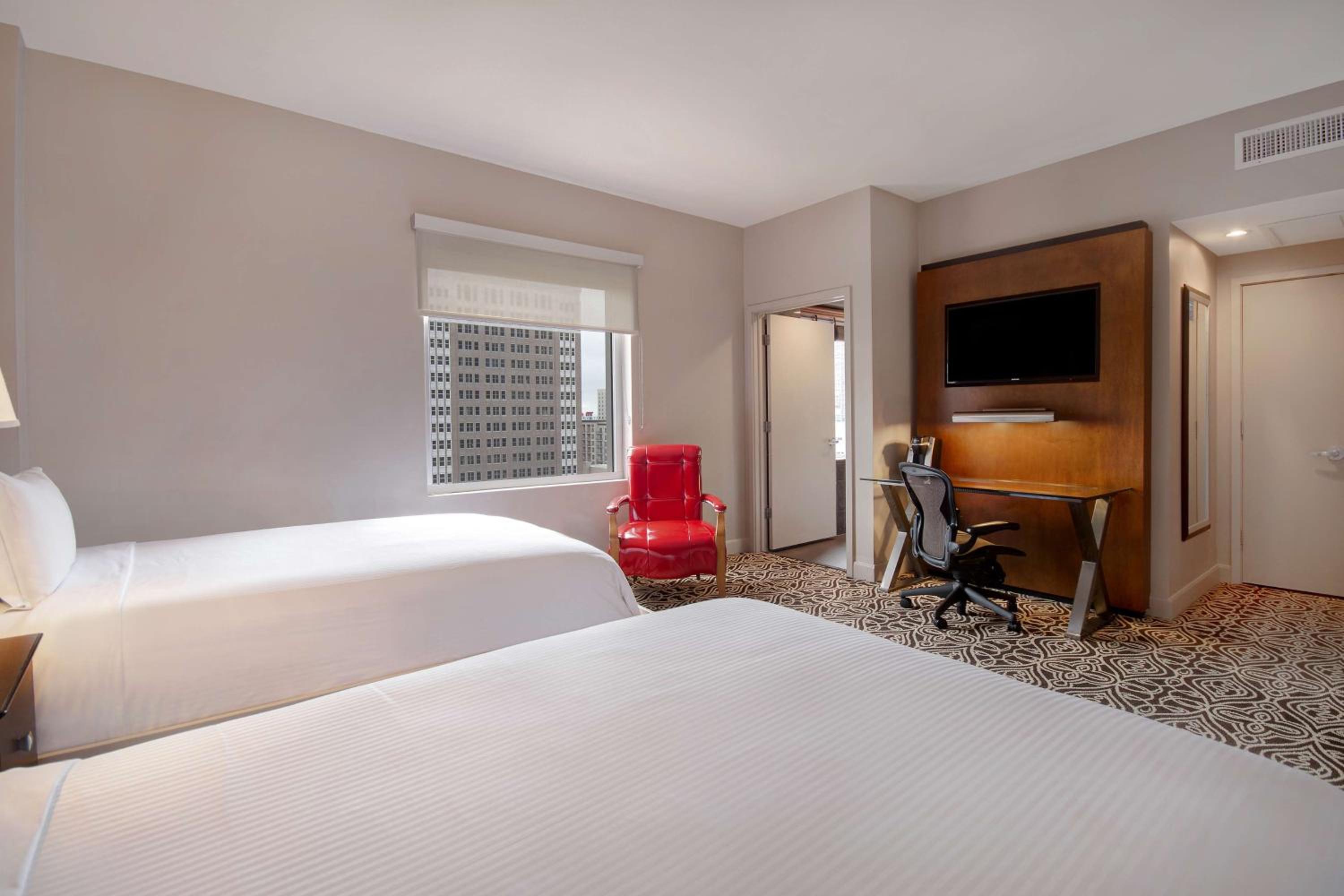 Double Room with Two Double Beds - Photo 2
