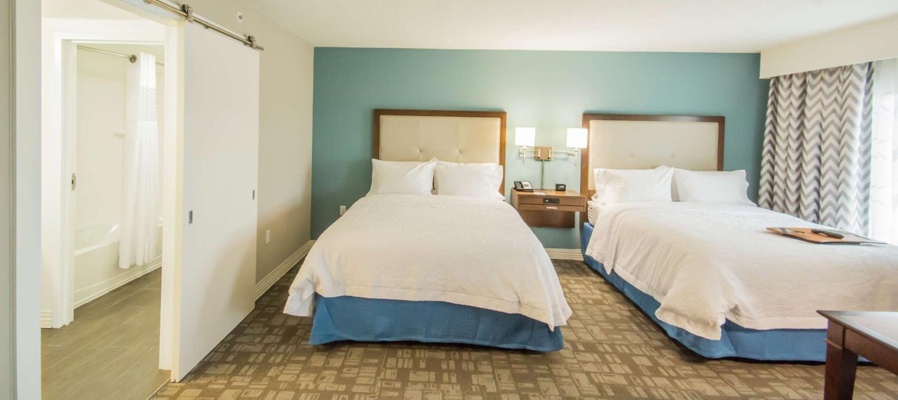 Studio, 1 King Bed with Sofa bed, Accessible