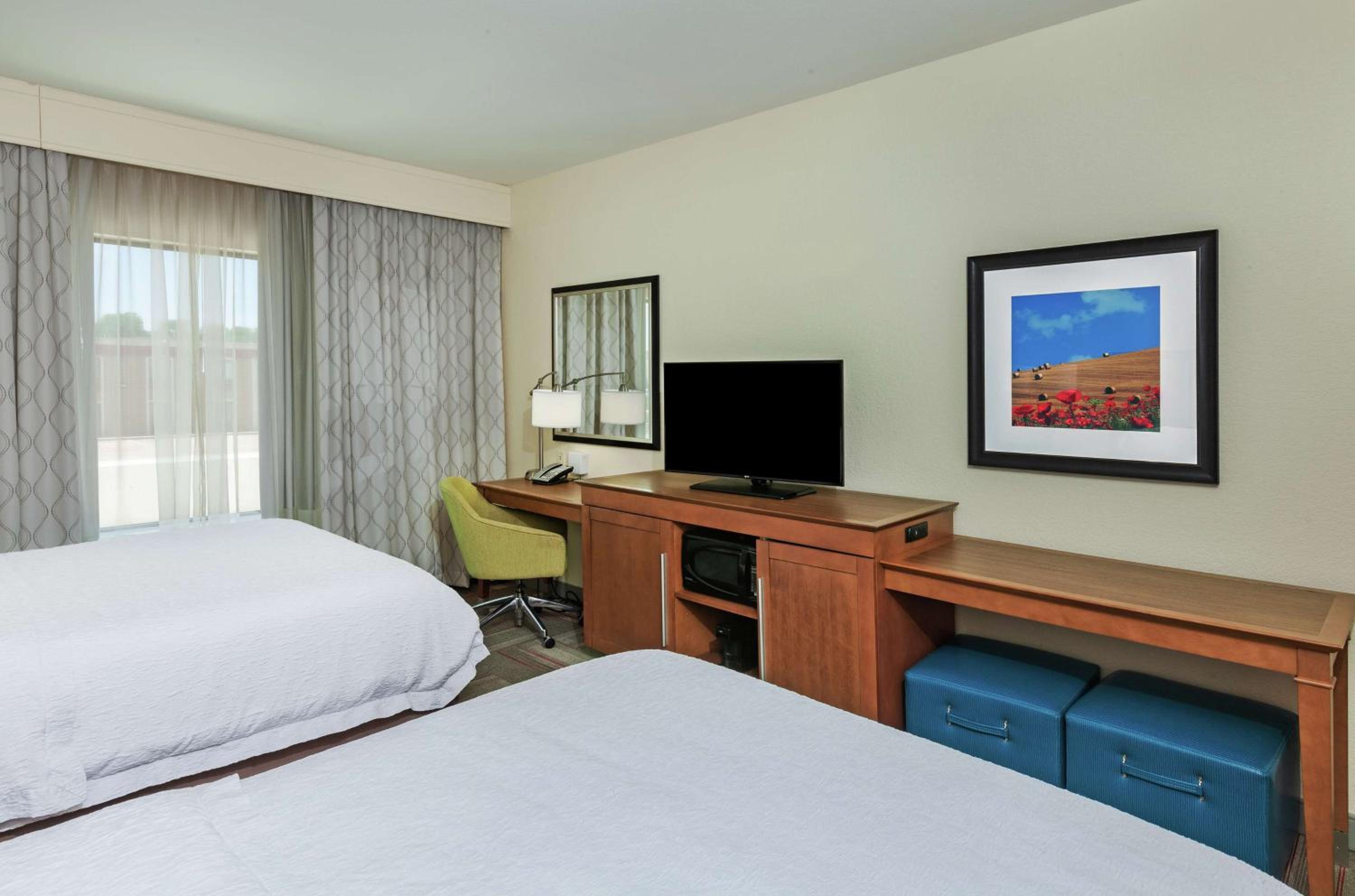 Queen Room with Two Queen Beds (4 Adults)