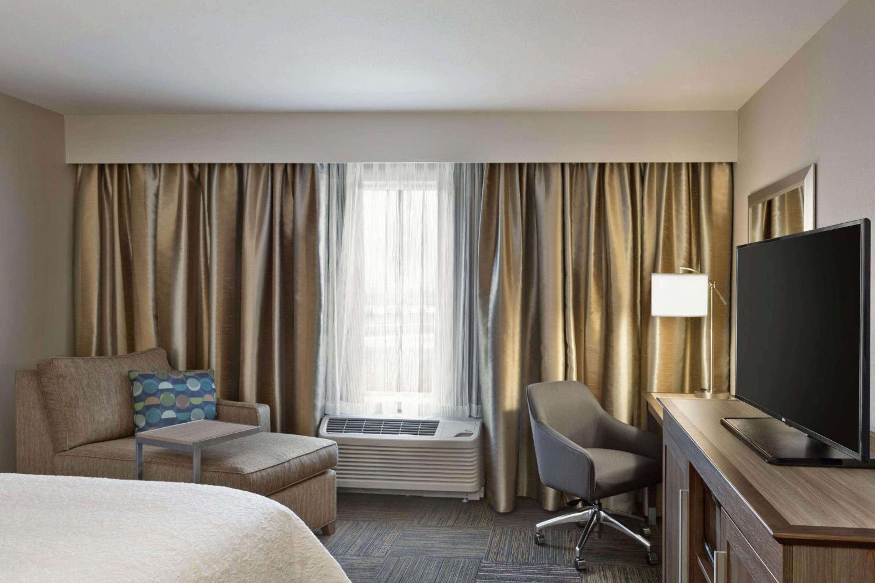 King Room - Non-Smoking