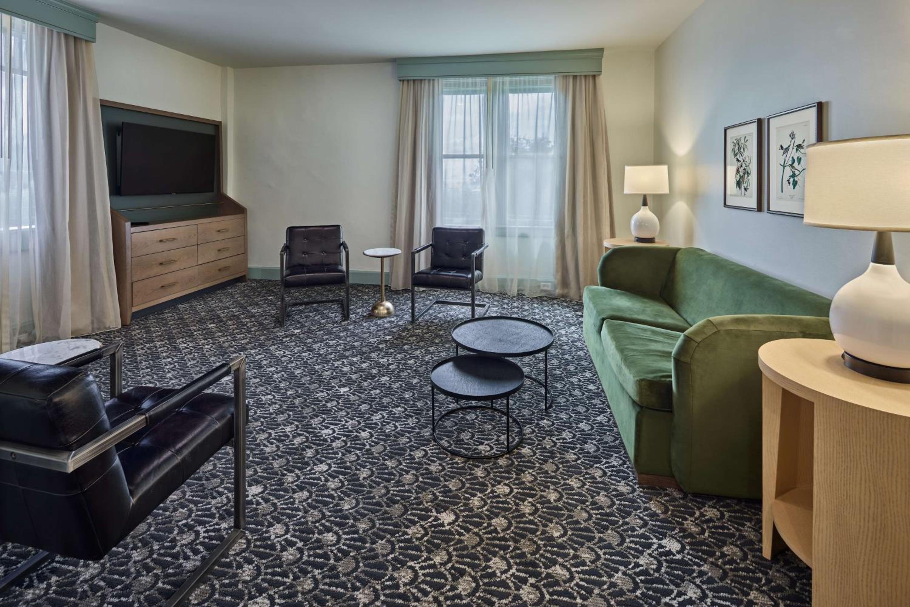 One-Bedroom Queen Suite with Sofa Bed - Photo 1