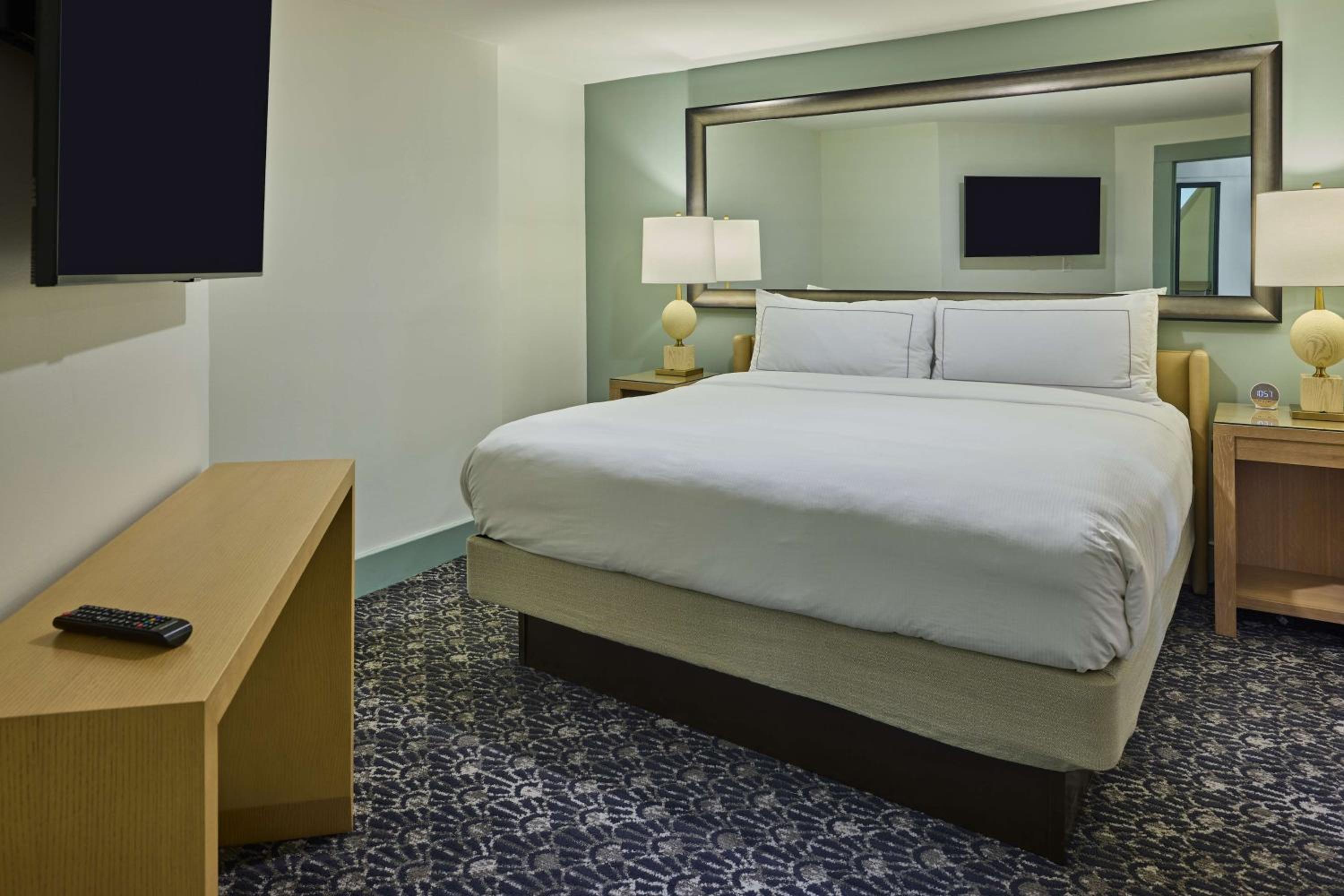 One-Bedroom King Suite with Sofa Bed - Photo 1