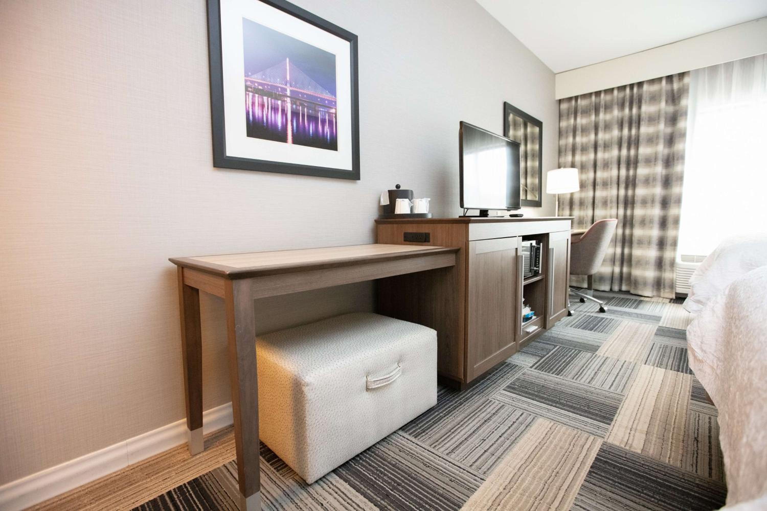 Queen Room with Two Queen Beds - Mobility Access/Non-Smoking photo 1