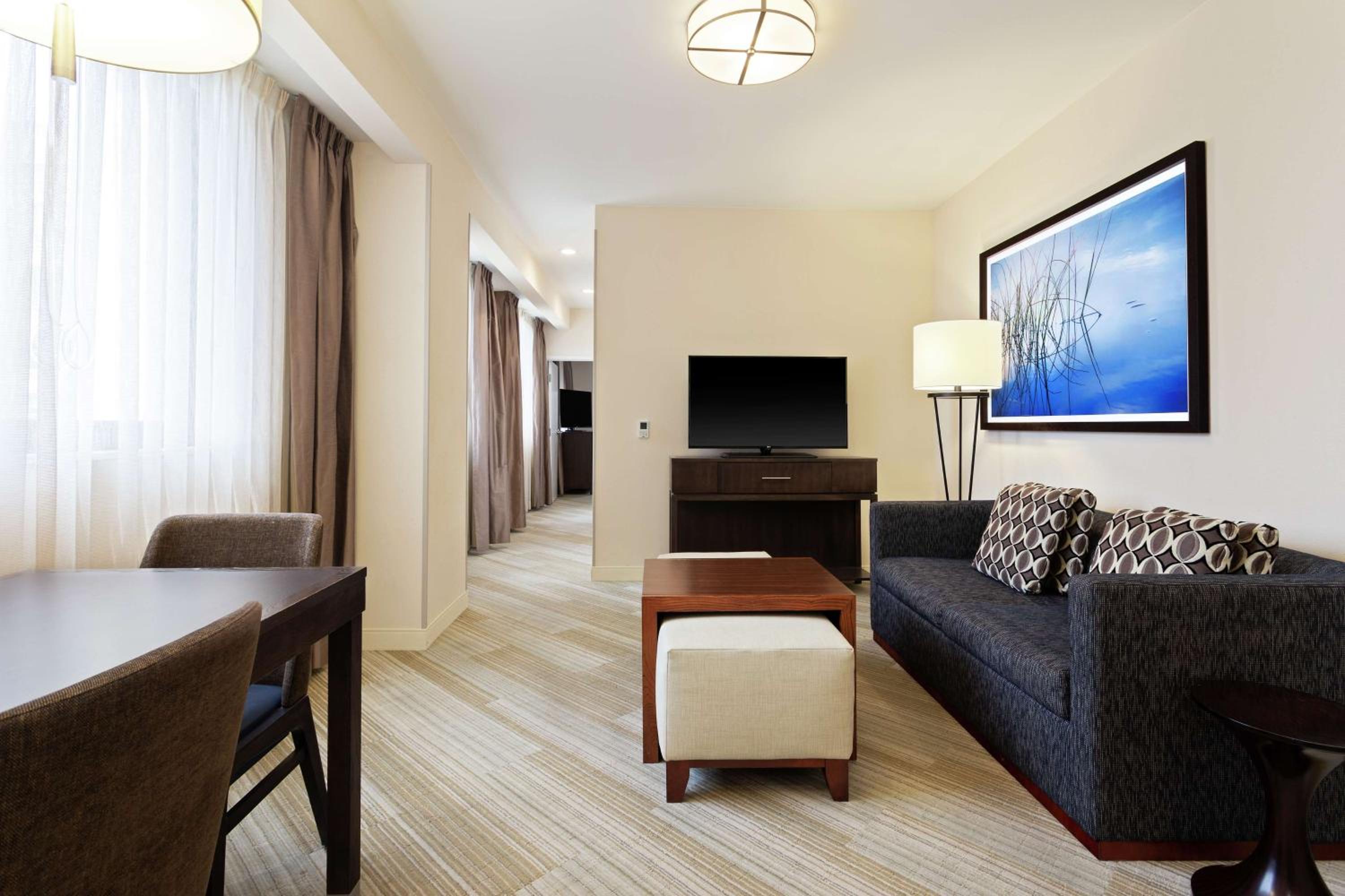 Corner King Suite - Disability Access photo 1