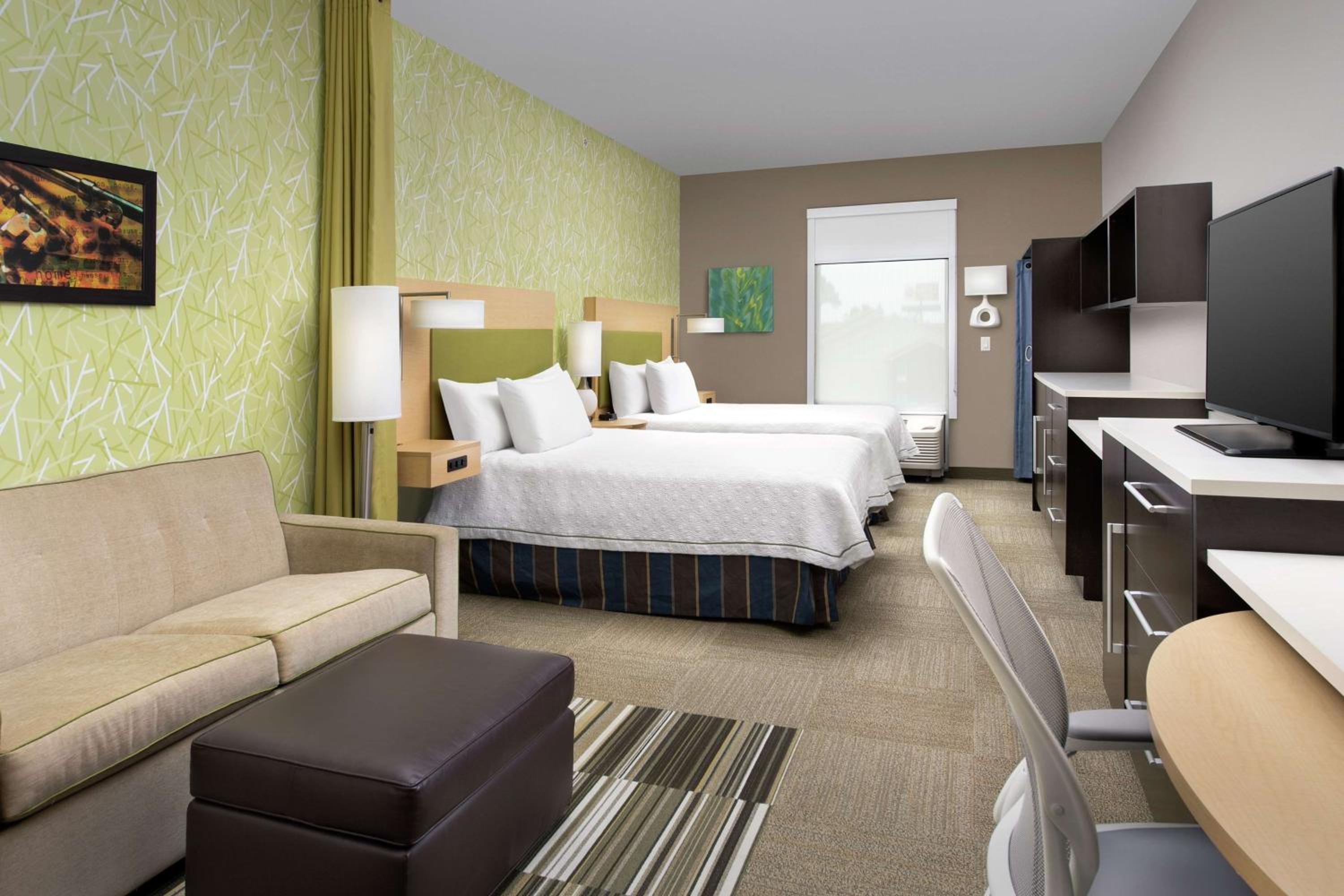 Queen Studio with Two Queen Beds - Mobility and Hearing Access/Non-Smoking - Photo 3