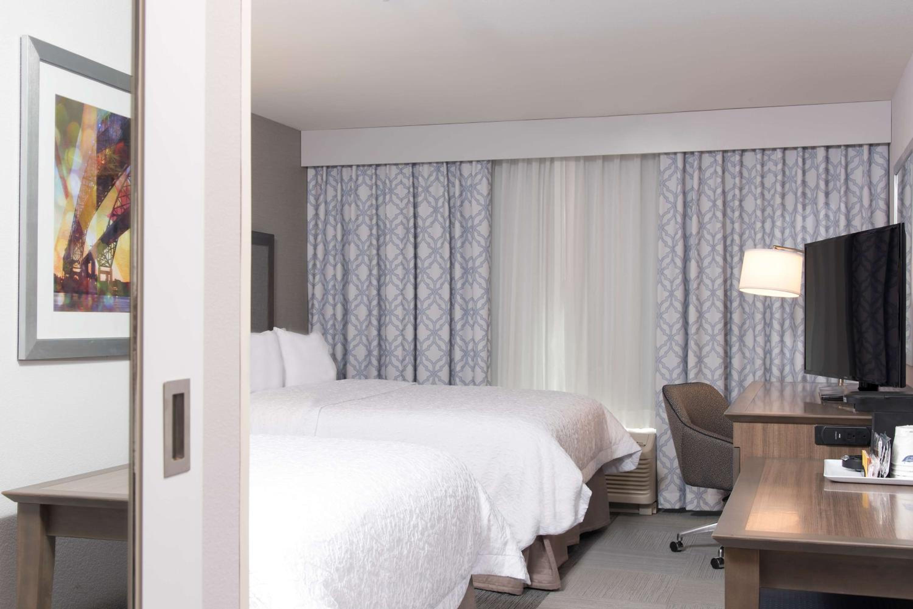 Queen Room with Two Queen Beds - Hearing Access/Non-Smoking