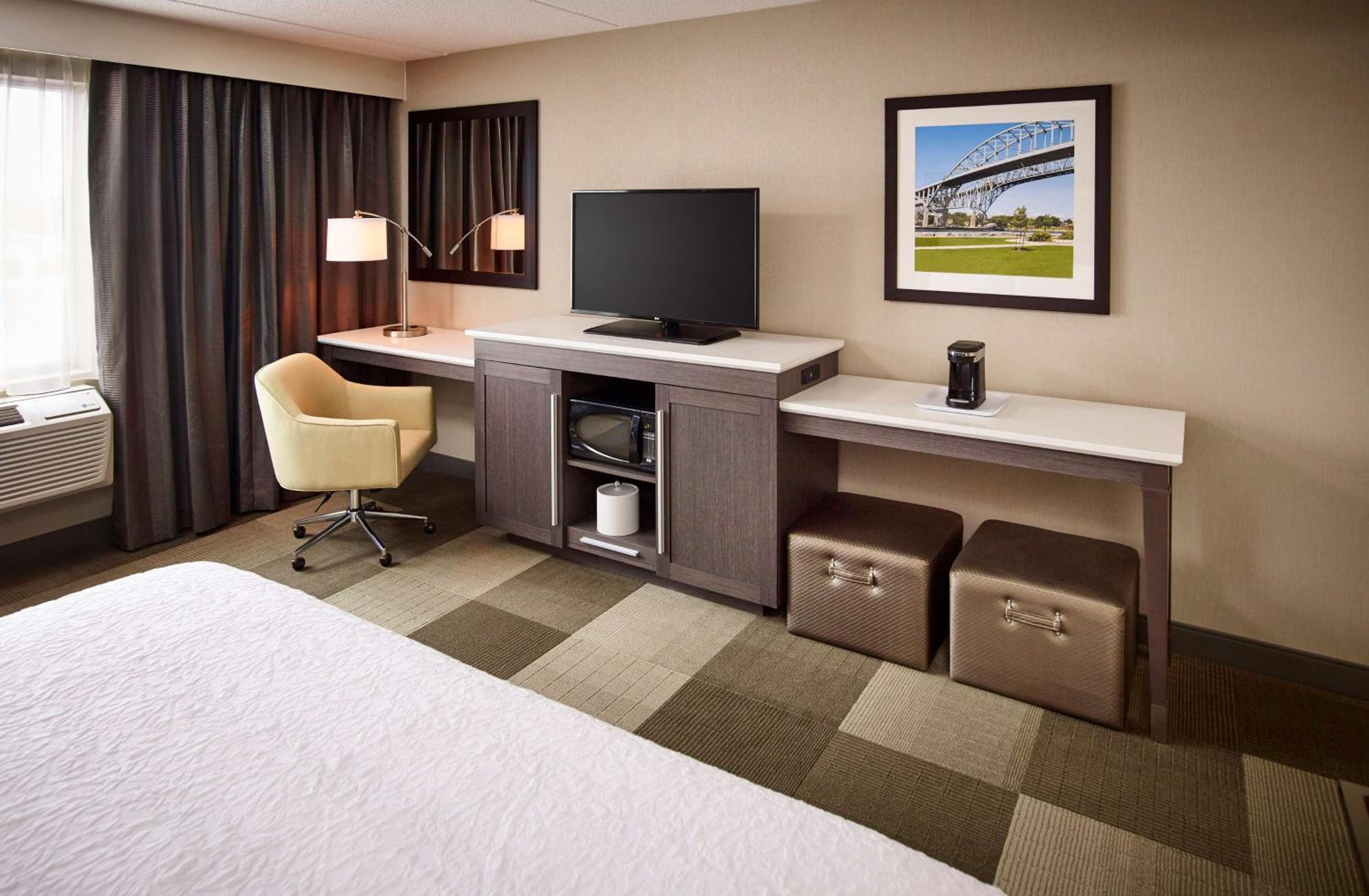 King Room - Hearing Access/Non-Smoking photo 3