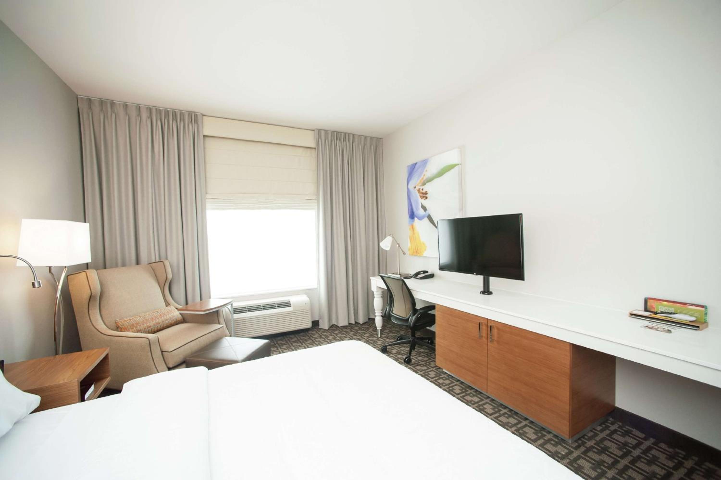 King Room at Hilton Garden Inn San Antonio-Live Oak Conference Center in San Antonio