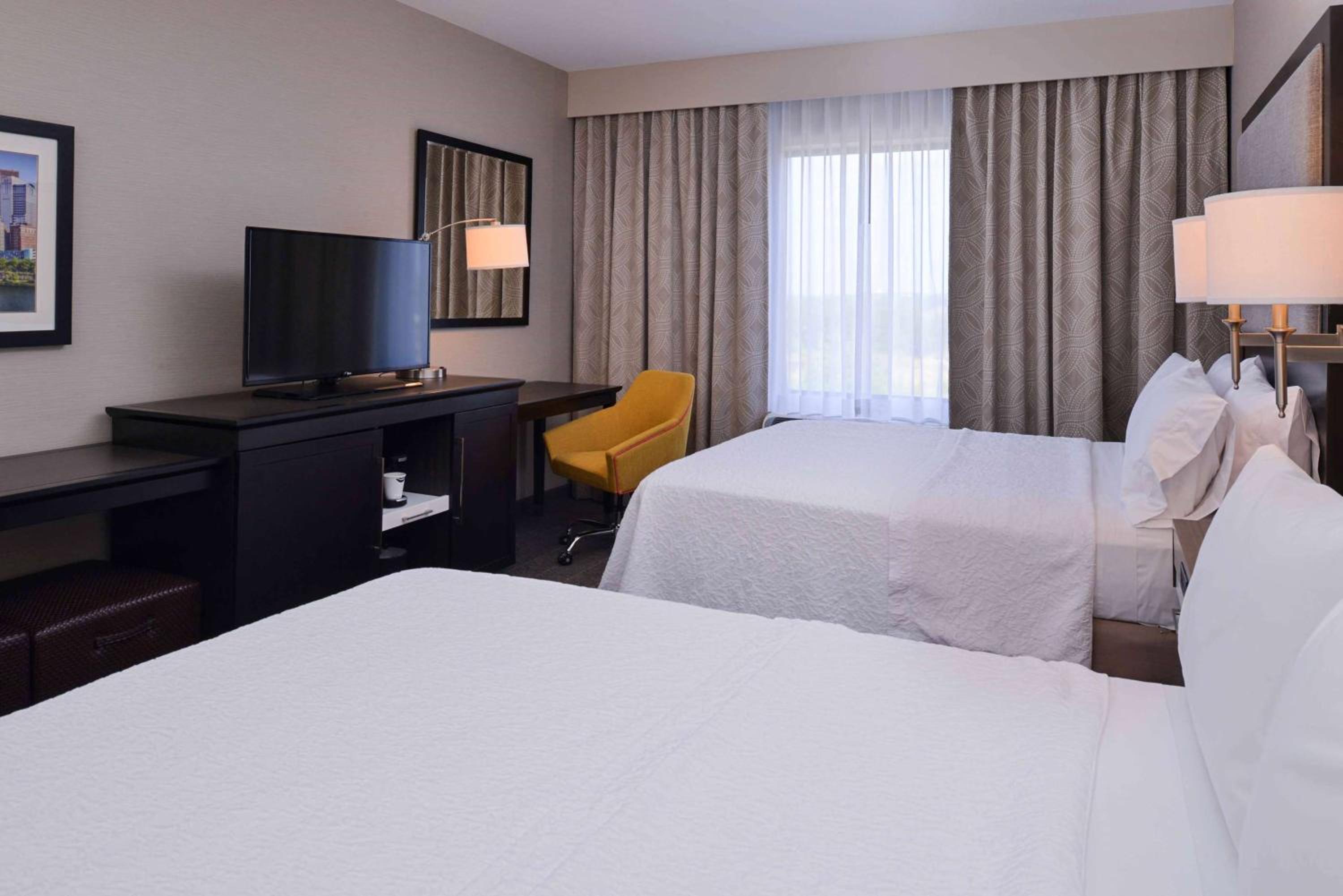 Queen Room with Two Queen Beds - Non-Smoking photo 1