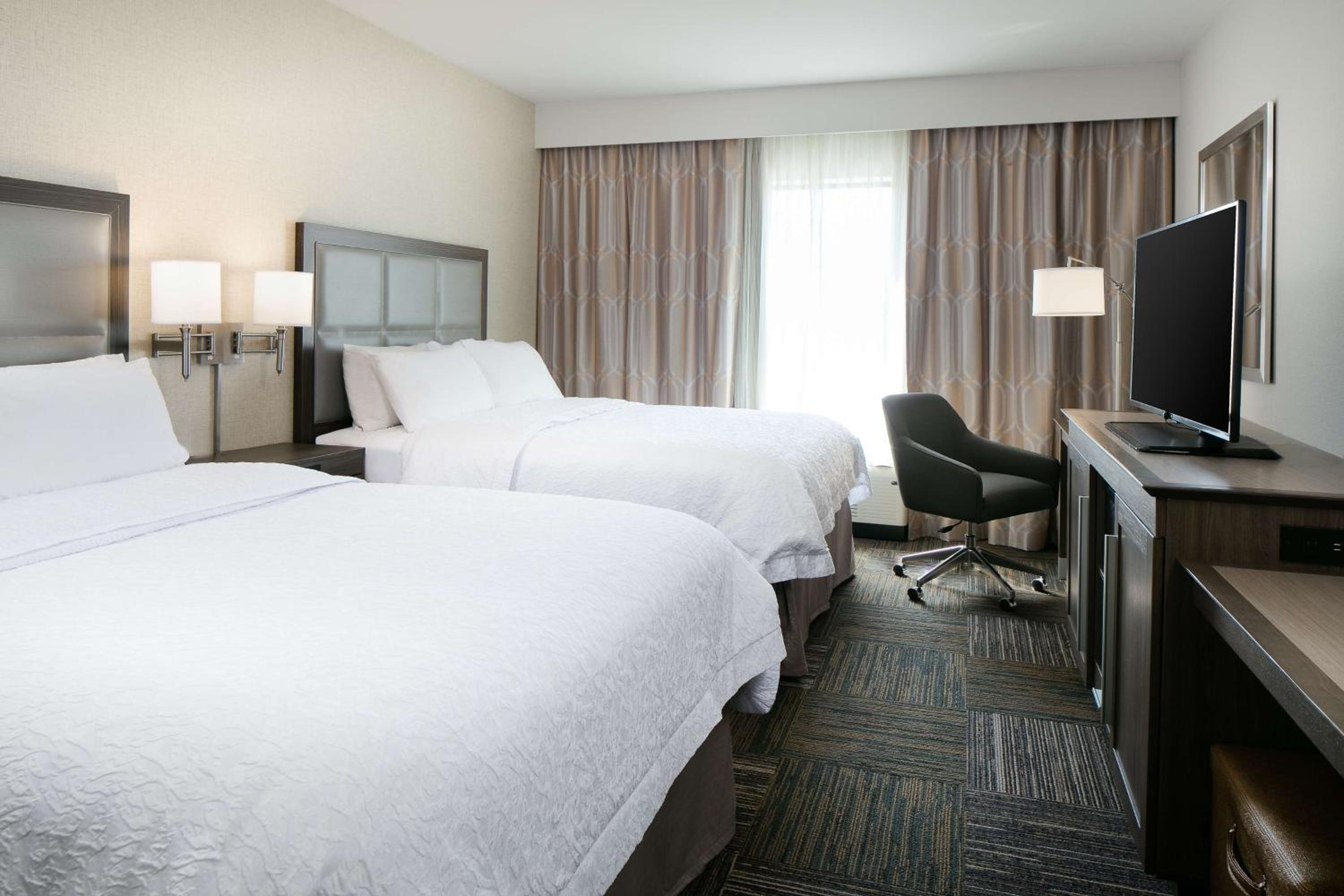 Queen Room with Two Queen Beds - Hearing Access/Non-Smoking