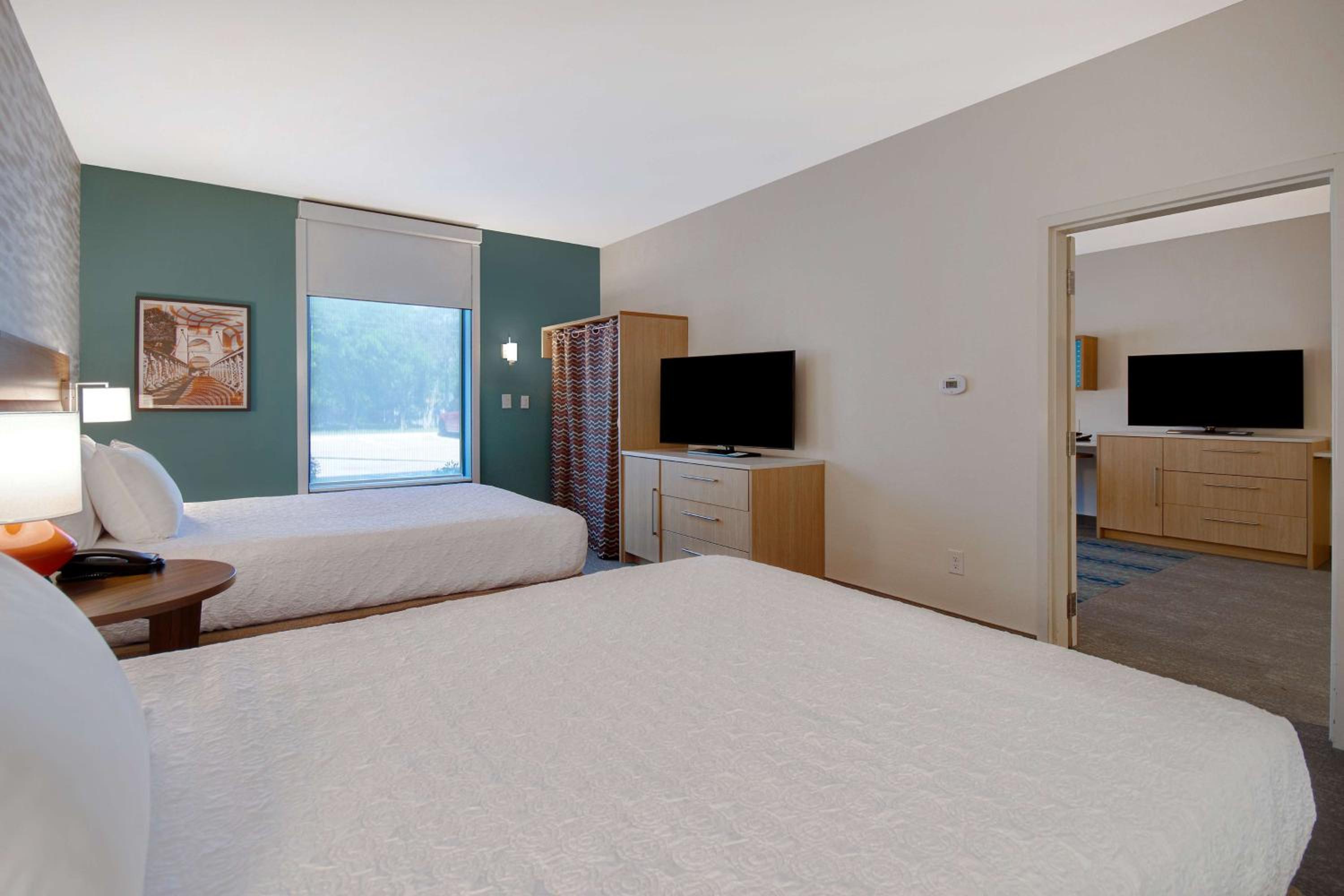 Queen Studio with Two Queen Beds - Non-Smoking