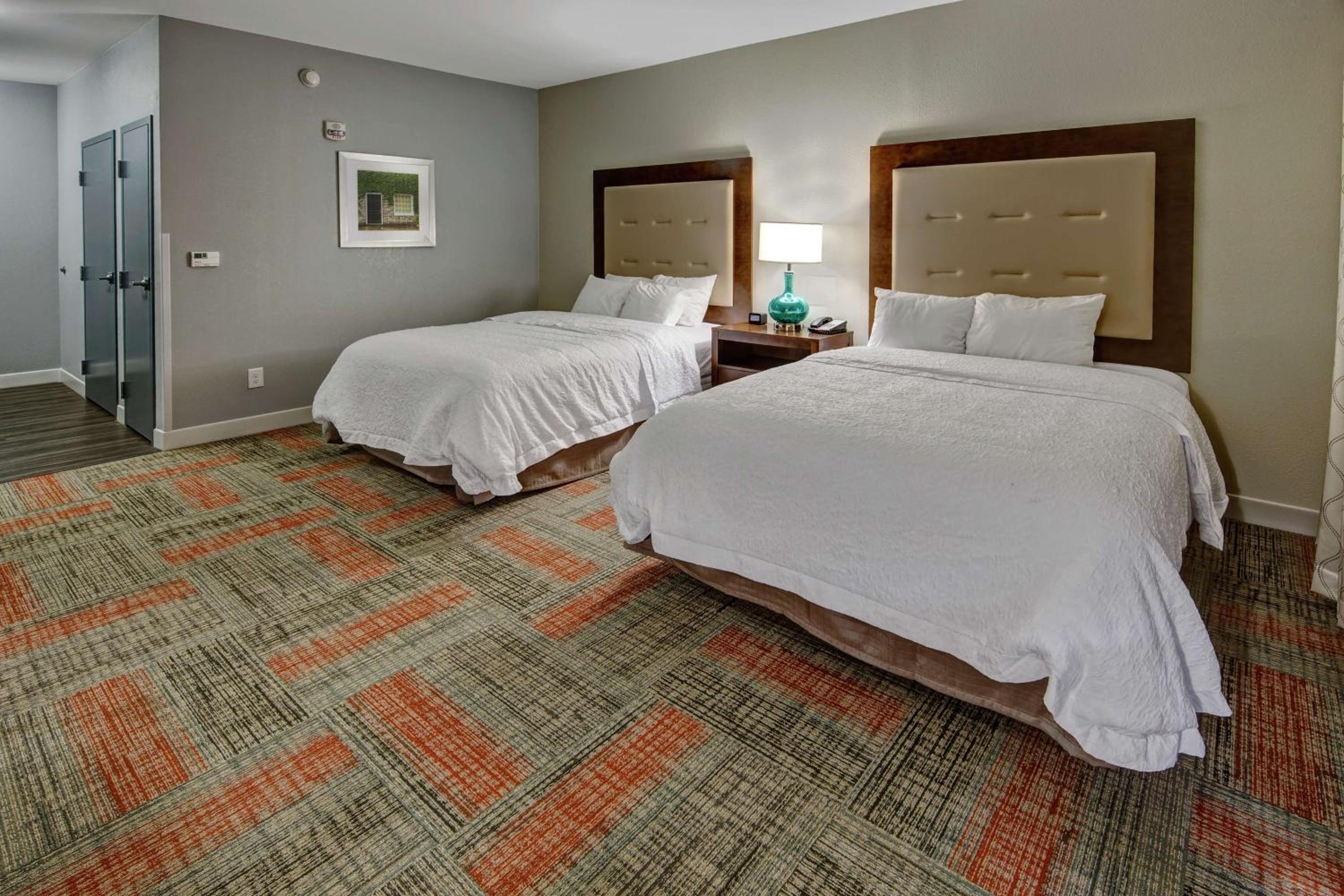 Queen Room with Two Queen Beds - Mobility and Hearing Access/Non-Smoking
