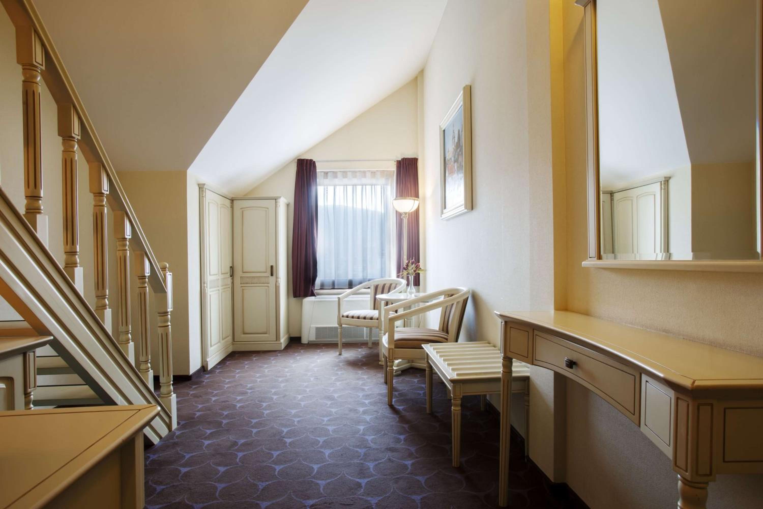 Queen Duplex Room With Citadel View photo 1