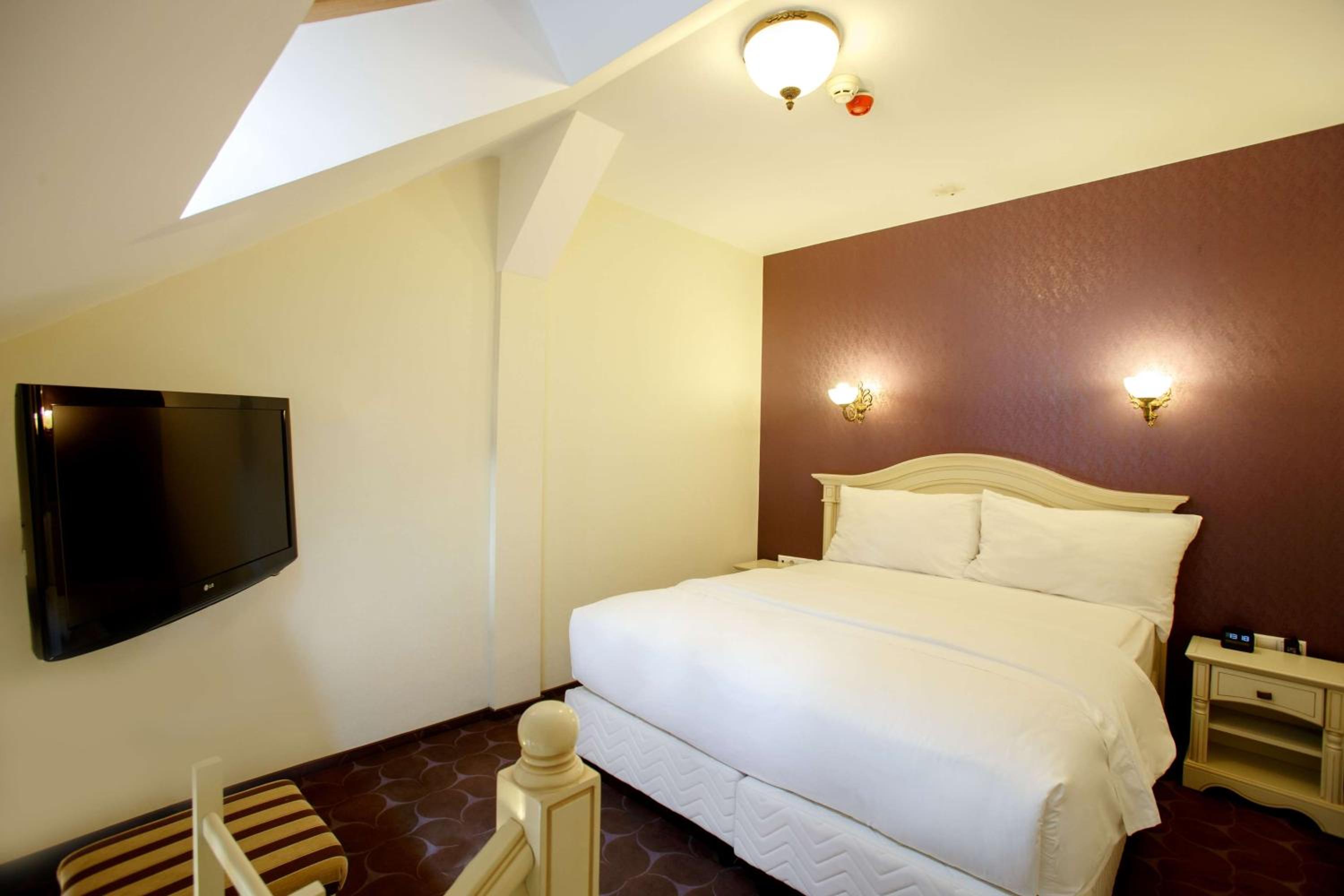 Duplex Queen Room photo 3